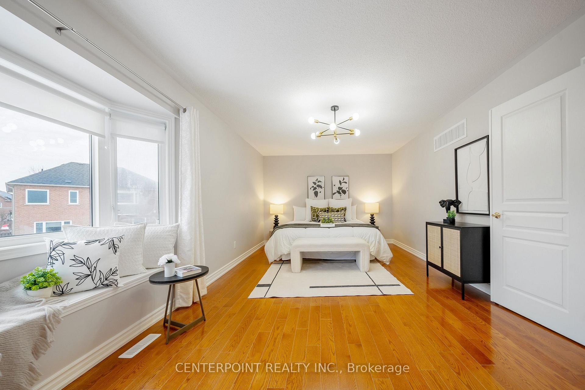 Photo 16 of 28 Starhill Crescent, Markham, Cachet — HOMEH
