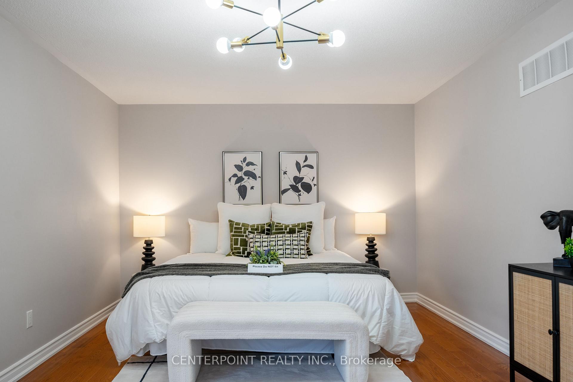 Photo 17 of 28 Starhill Crescent, Markham, Cachet — HOMEH