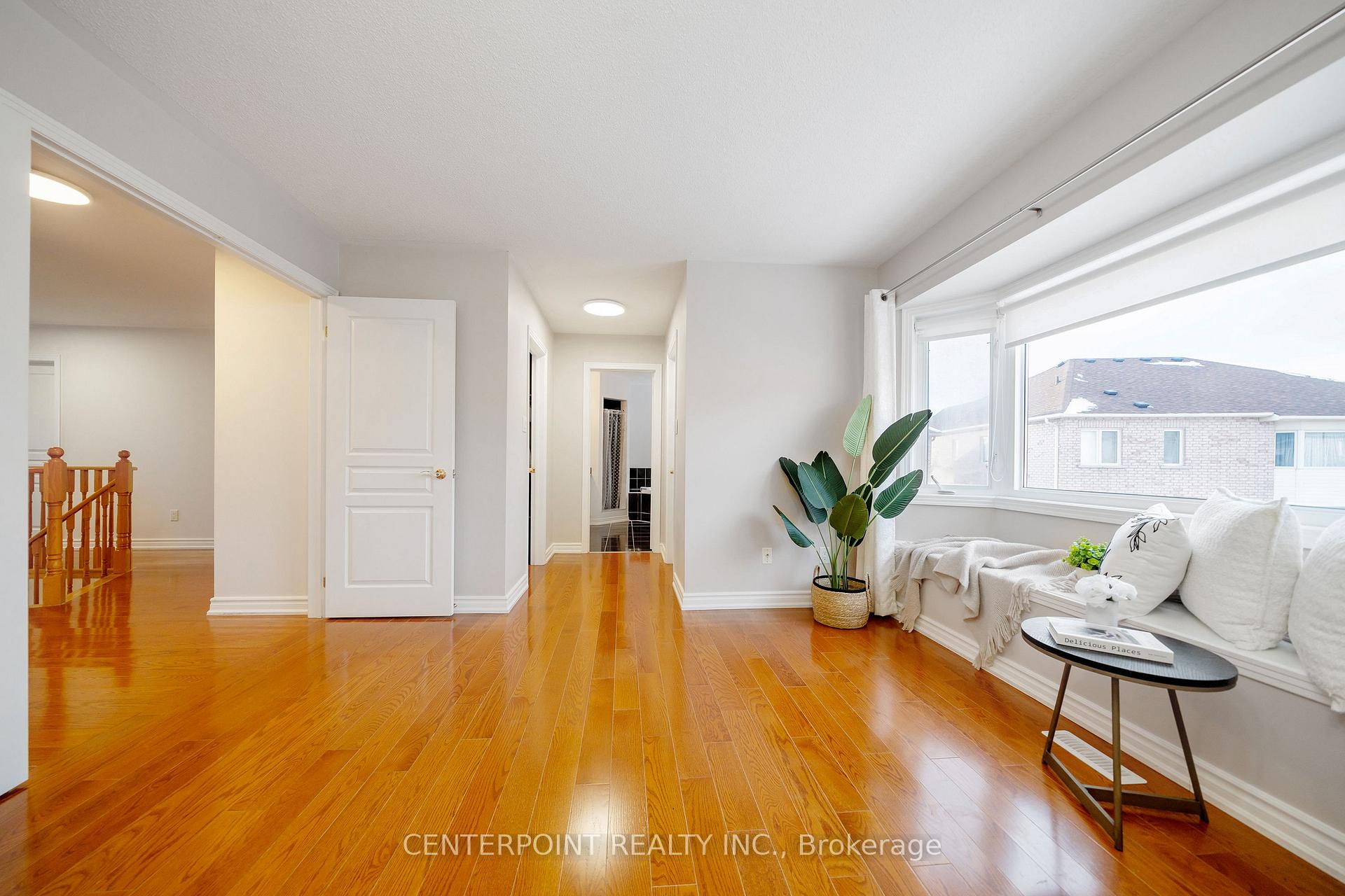 Photo 19 of 28 Starhill Crescent, Markham, Cachet — HOMEH