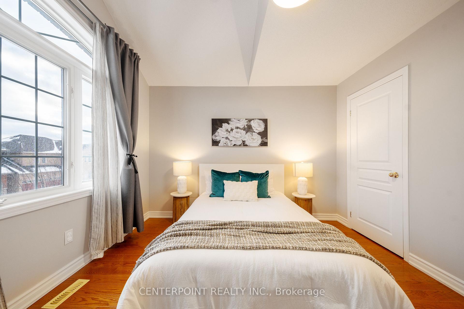 Photo 21 of 28 Starhill Crescent, Markham, Cachet — HOMEH