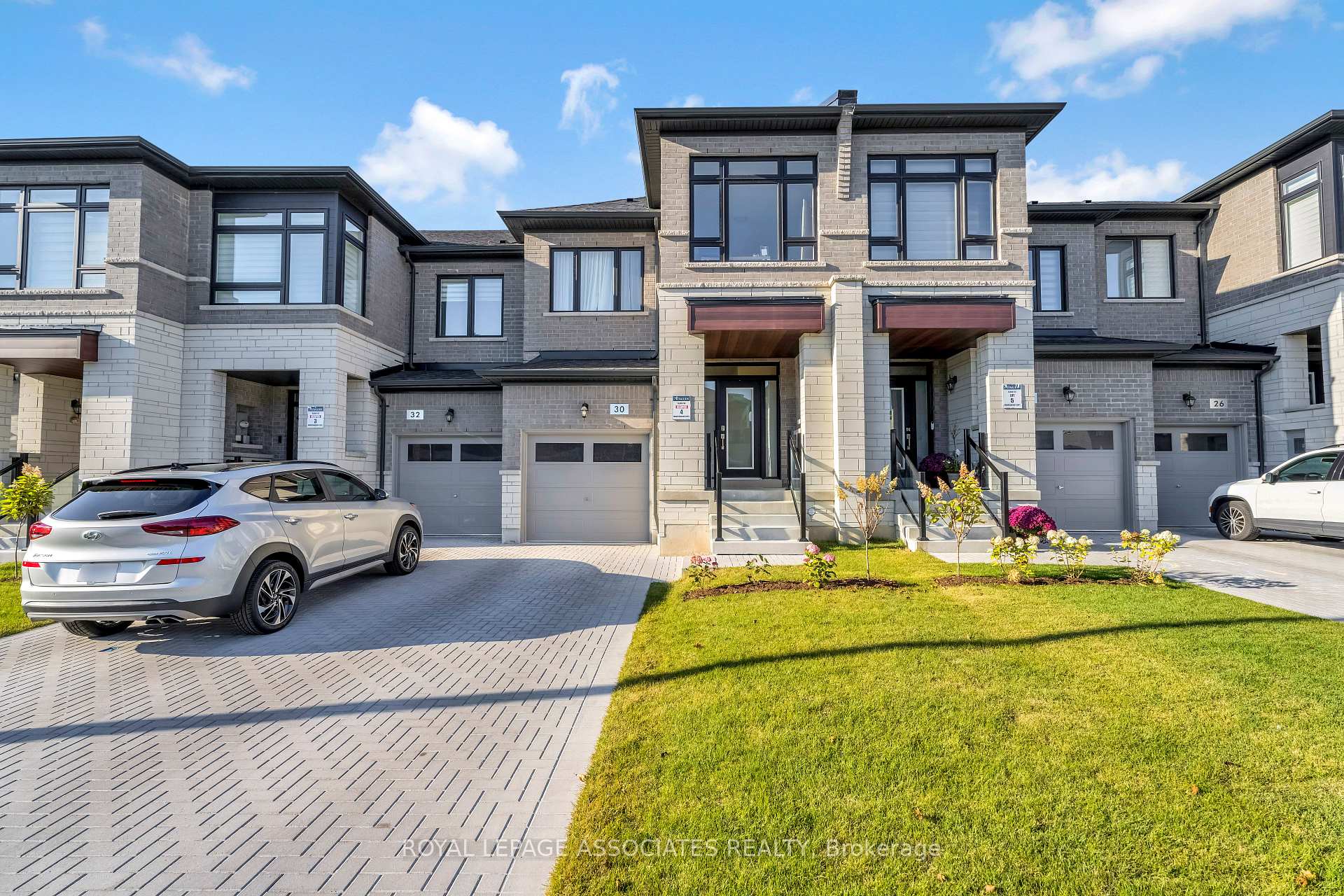 Photo 1 of 30 Mountainside Crescent, Whitby, Rolling Acres — HOMEH