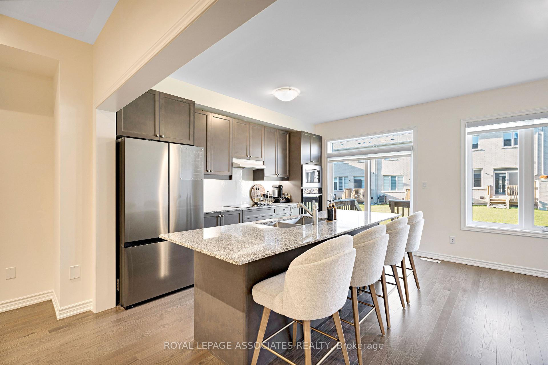 Photo 6 of 30 Mountainside Crescent, Whitby, Rolling Acres — HOMEH
