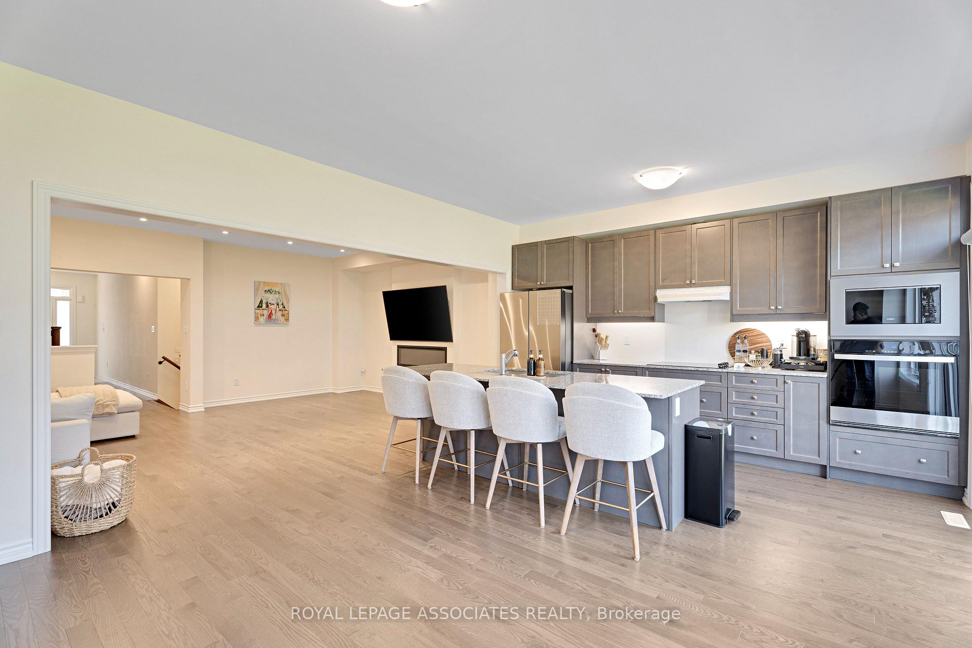 Photo 8 of 30 Mountainside Crescent, Whitby, Rolling Acres — HOMEH