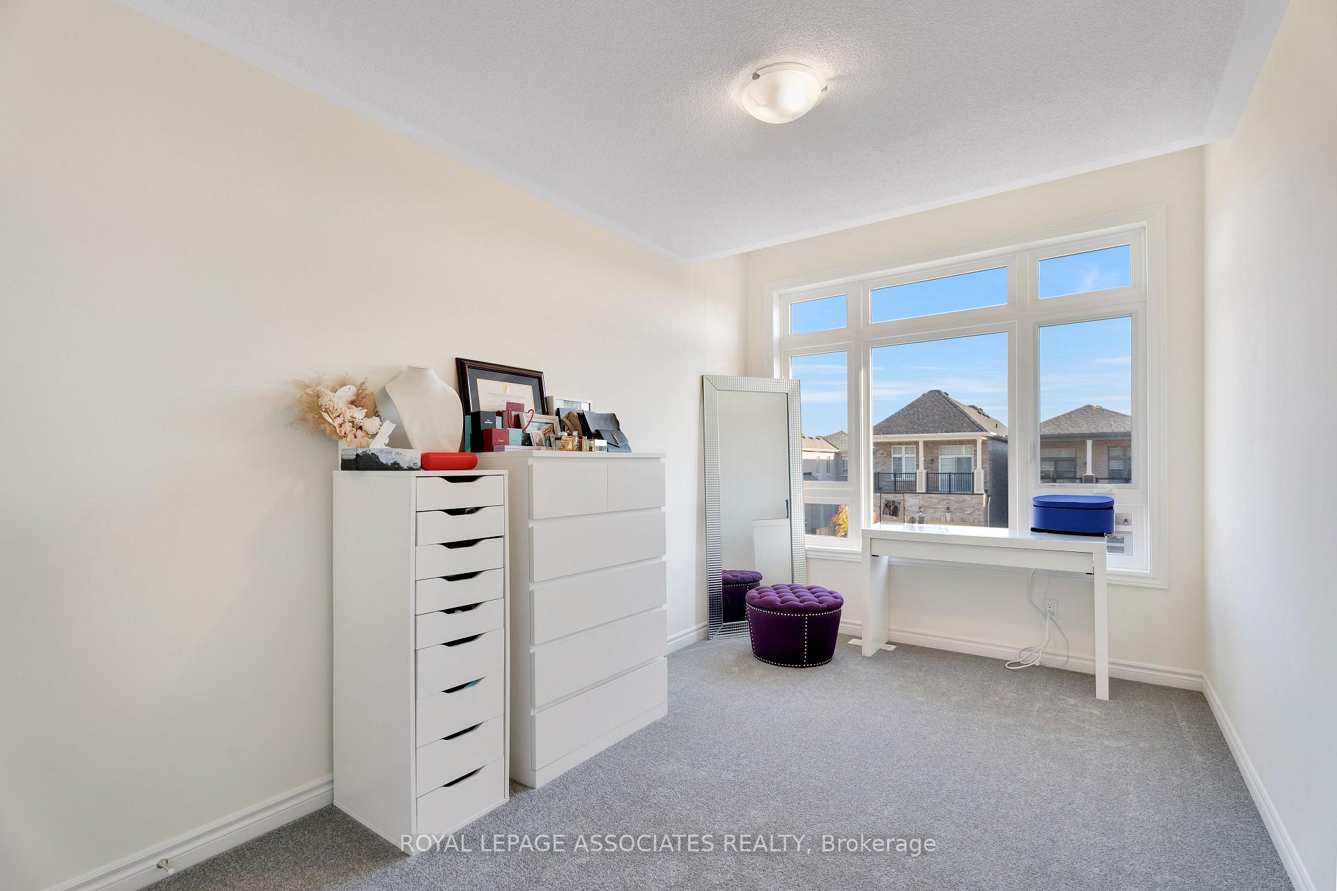 Photo 11 of 30 Mountainside Crescent, Whitby, Rolling Acres — HOMEH