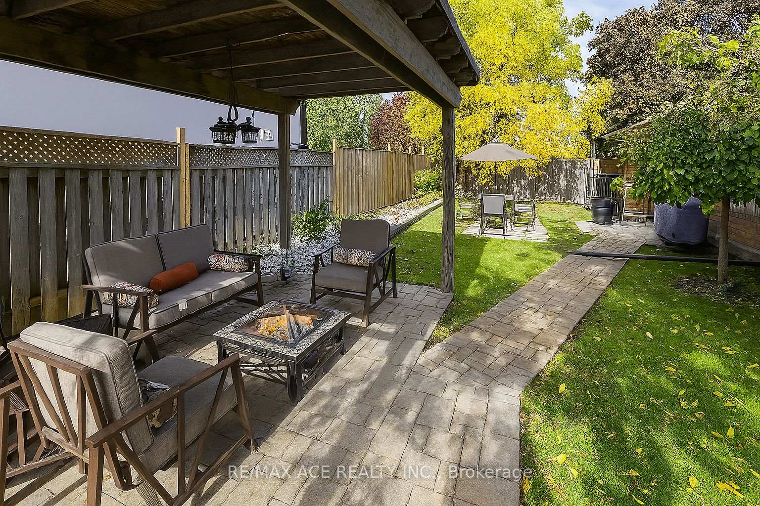 Photo 16 of 26 Shasta Drive, Vaughan, Uplands — HOMEH