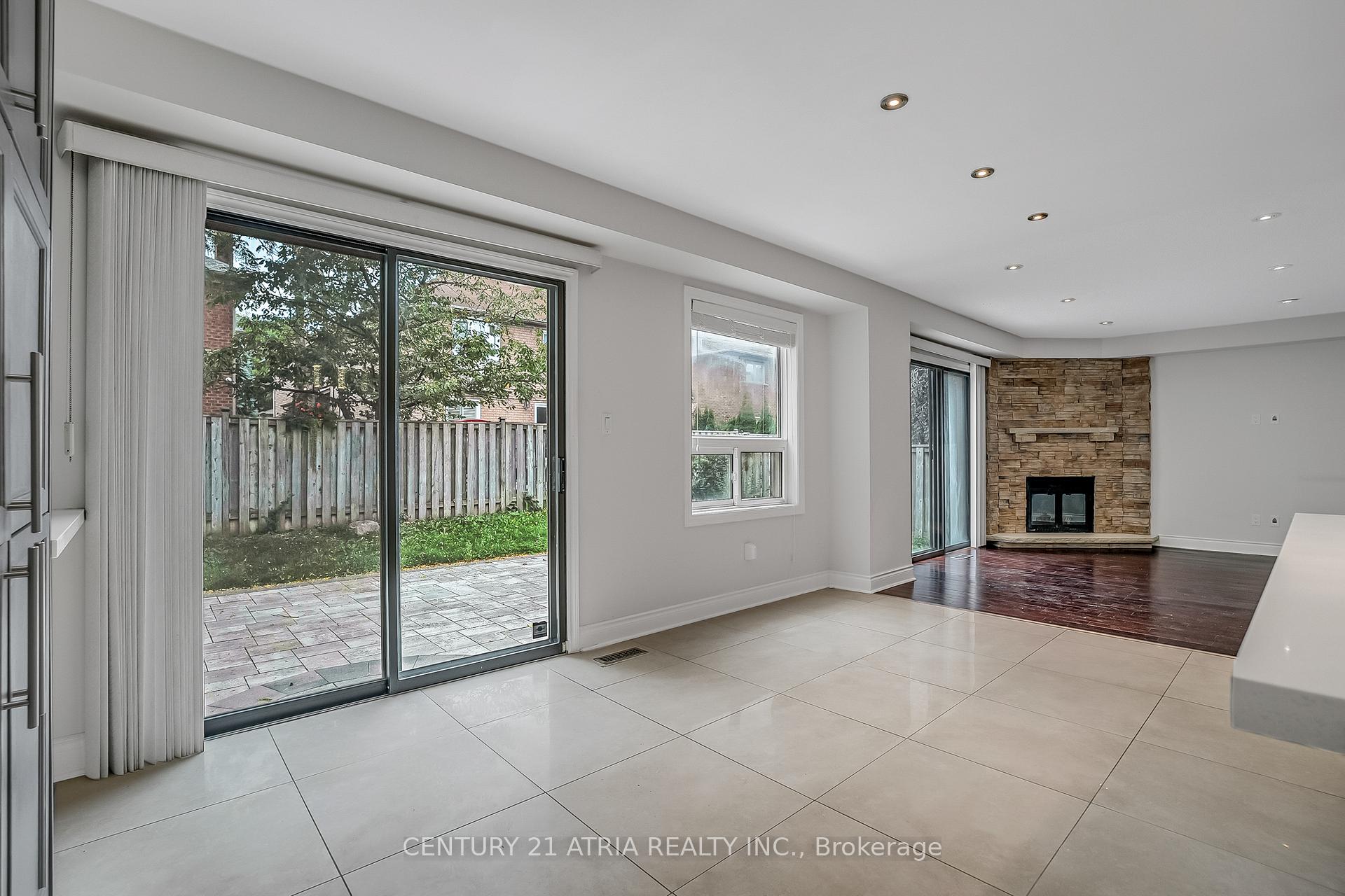 Photo 12 of 130 Mountbatten Road, Vaughan, Beverley Glen — HOMEH