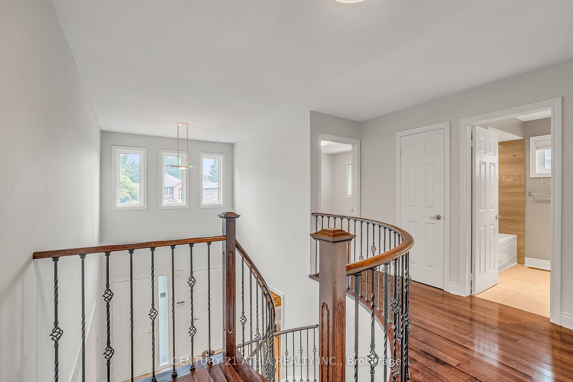 Photo 20 of 130 Mountbatten Road, Vaughan, Beverley Glen — HOMEH