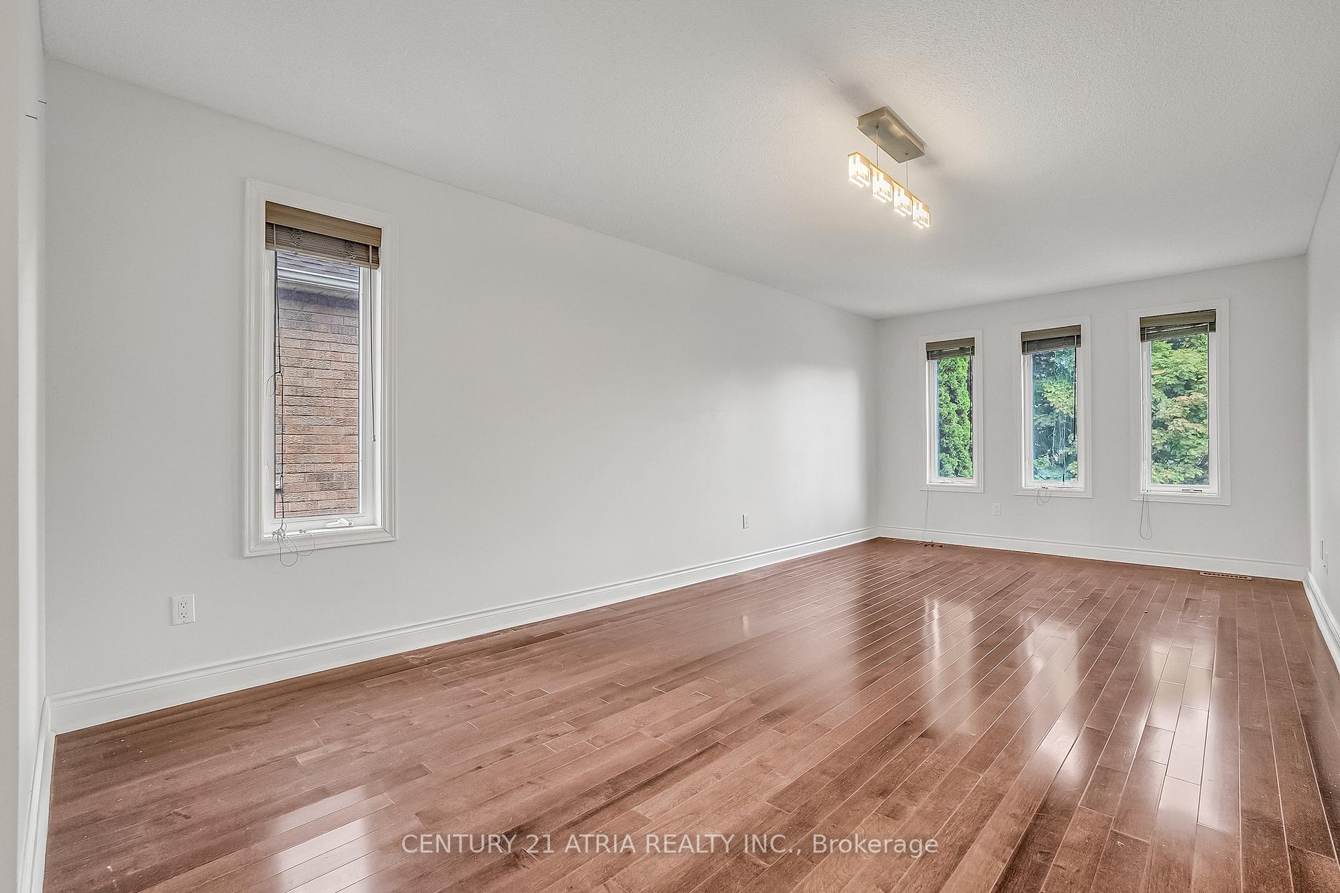 Photo 21 of 130 Mountbatten Road, Vaughan, Beverley Glen — HOMEH