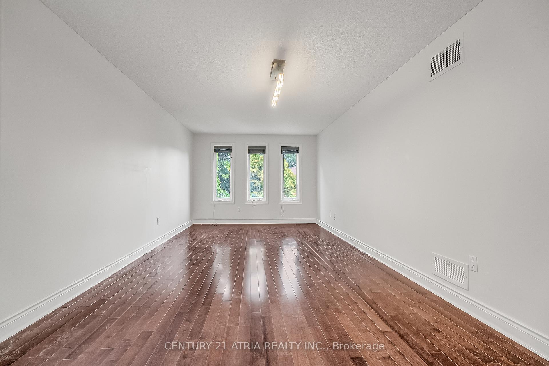 Photo 22 of 130 Mountbatten Road, Vaughan, Beverley Glen — HOMEH