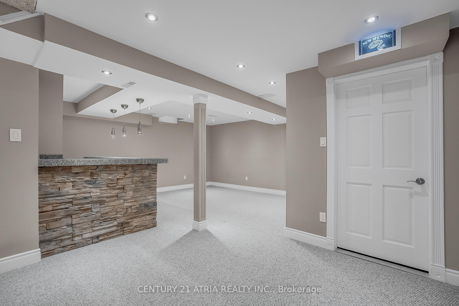 Photo 32 of 130 Mountbatten Road, Vaughan, Beverley Glen — HOMEH