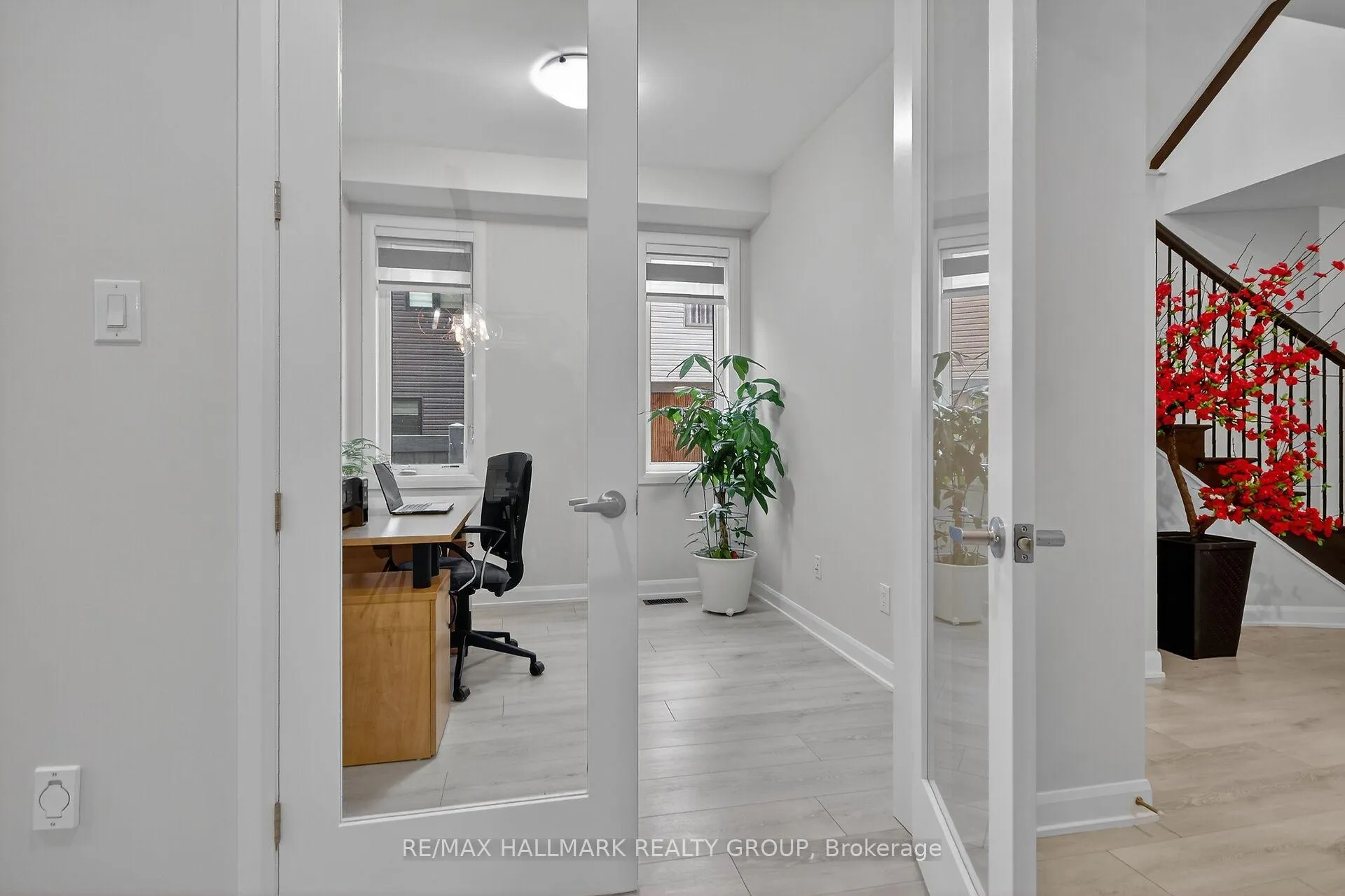 Photo 6 of 720 Cappamore Drive, Ottawa, Barrhaven - Half Moon Bay — HOMEH