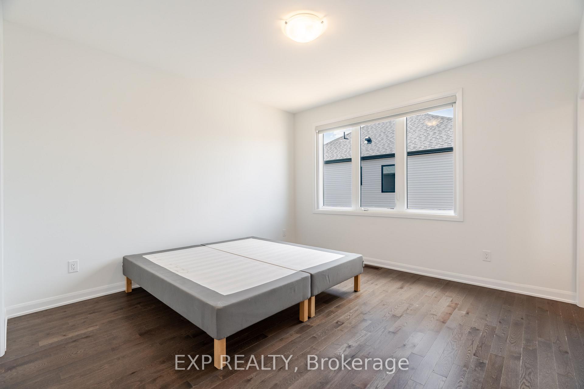 Photo 15 of 309 Cloyne Crescent, Ottawa, Barrhaven - Half Moon Bay — HOMEH