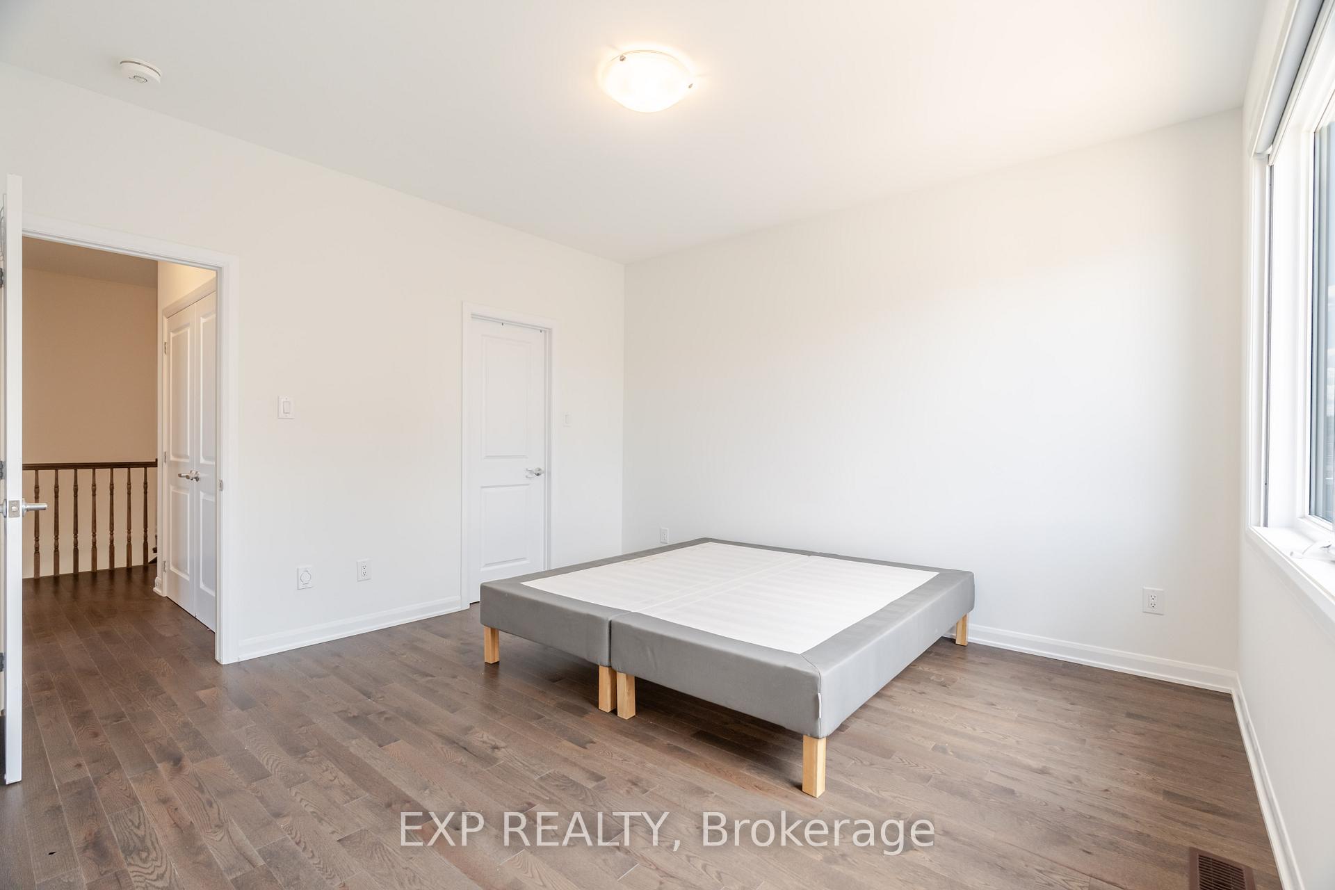 Photo 18 of 309 Cloyne Crescent, Ottawa, Barrhaven - Half Moon Bay — HOMEH