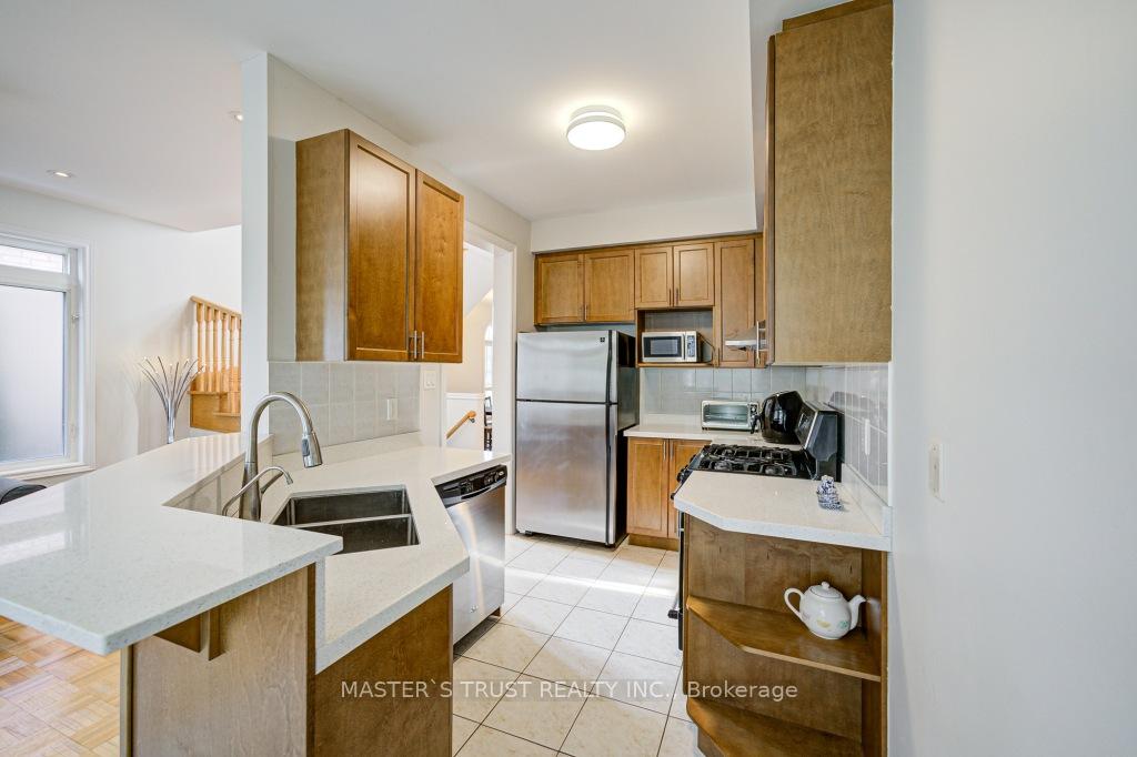 Photo 18 of 73 Cabernet Road, Vaughan, Patterson — HOMEH