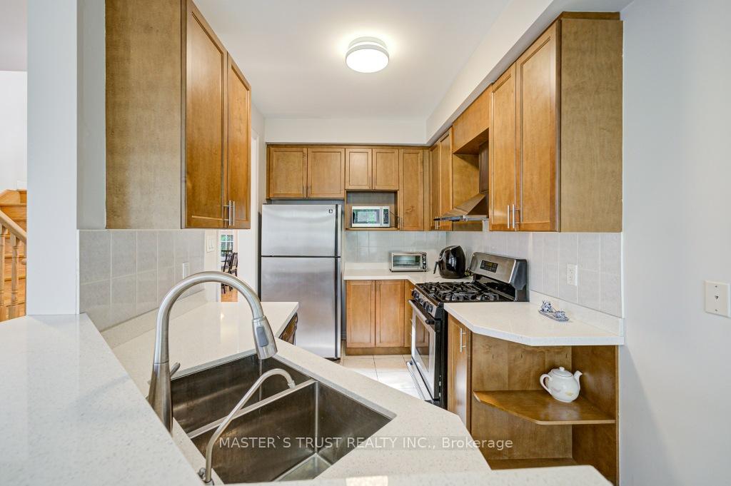 Photo 22 of 73 Cabernet Road, Vaughan, Patterson — HOMEH