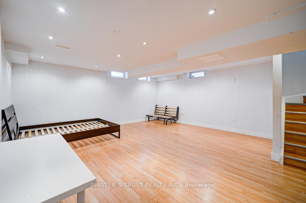 Photo 39 of 73 Cabernet Road, Vaughan, Patterson — HOMEH