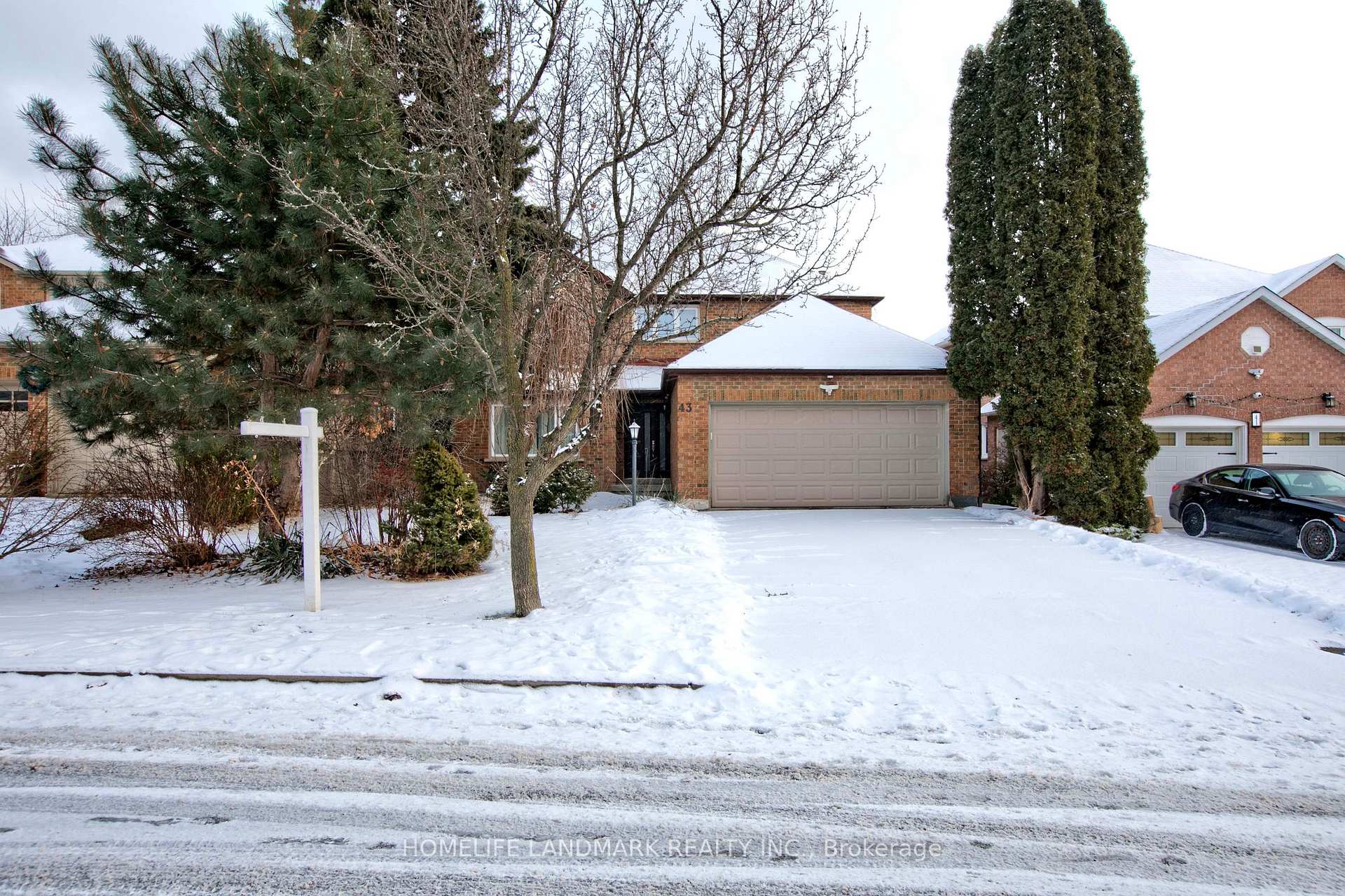 Photo 1 of 43 Forty Second Street, Markham, Markville — HOMEH