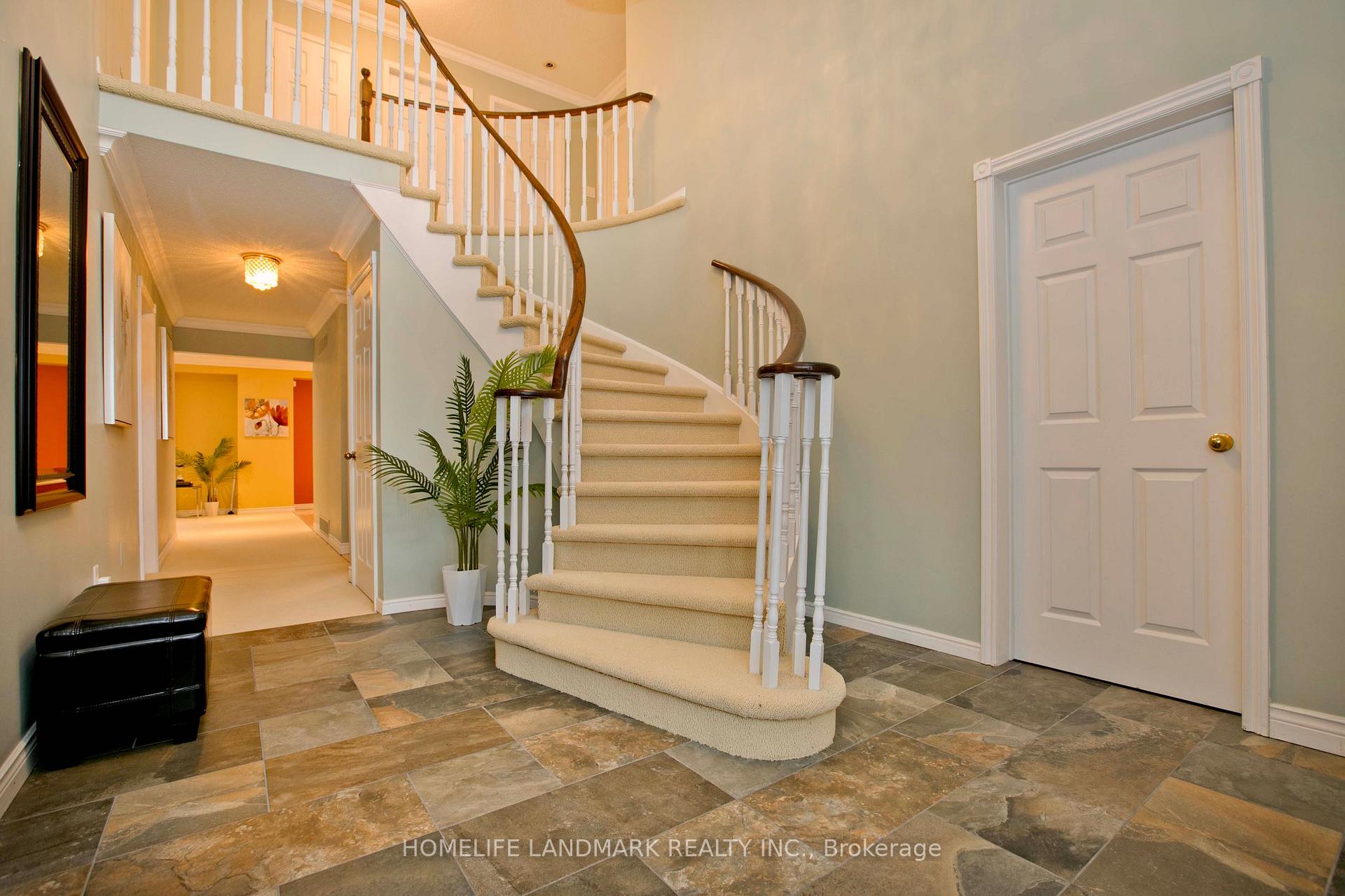 Photo 2 of 43 Forty Second Street, Markham, Markville — HOMEH