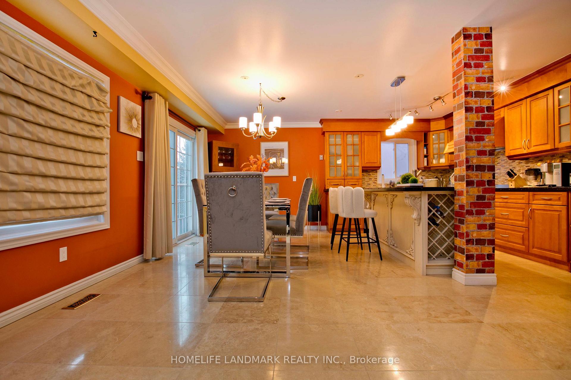 Photo 9 of 43 Forty Second Street, Markham, Markville — HOMEH