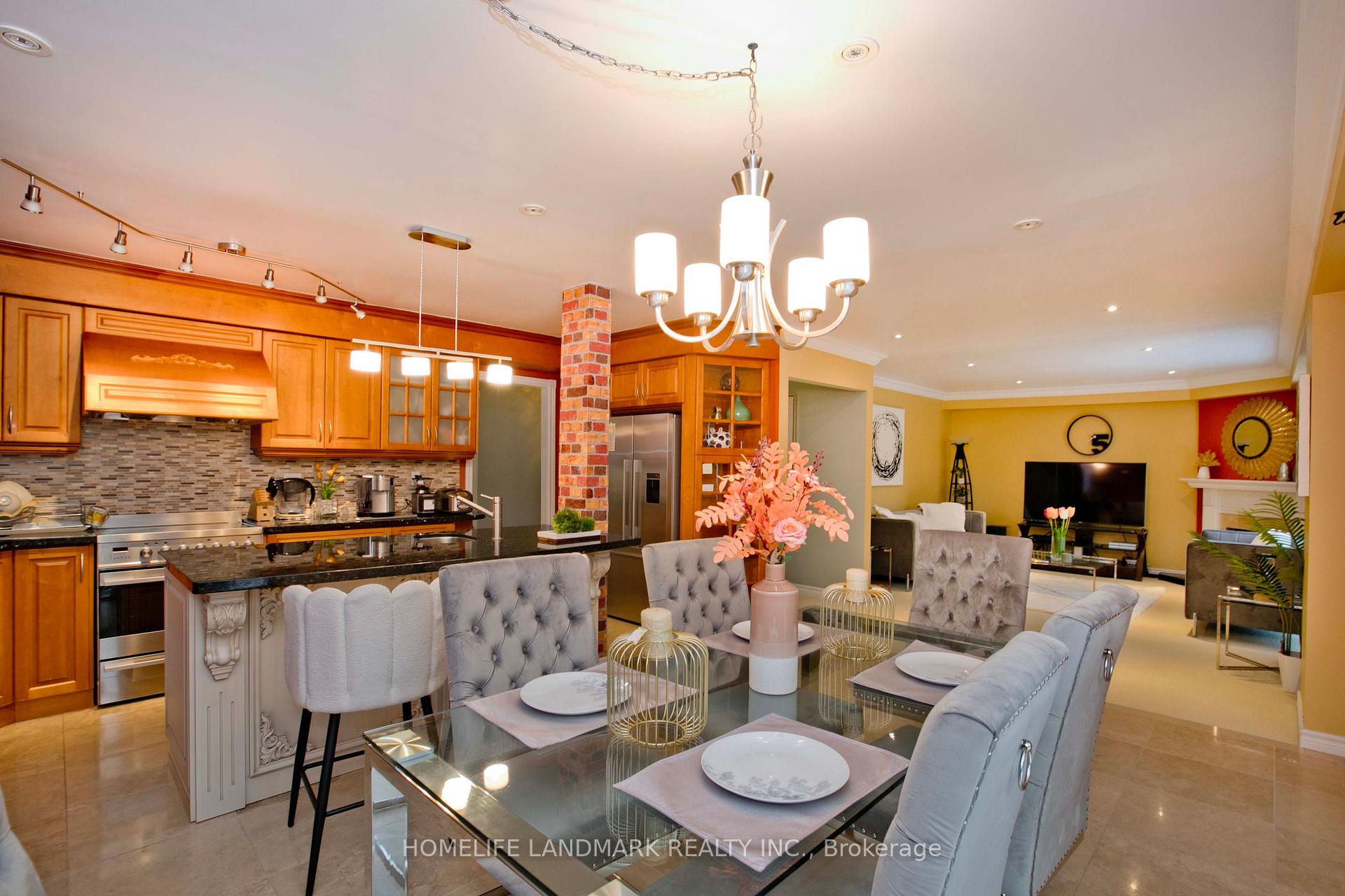 Photo 10 of 43 Forty Second Street, Markham, Markville — HOMEH