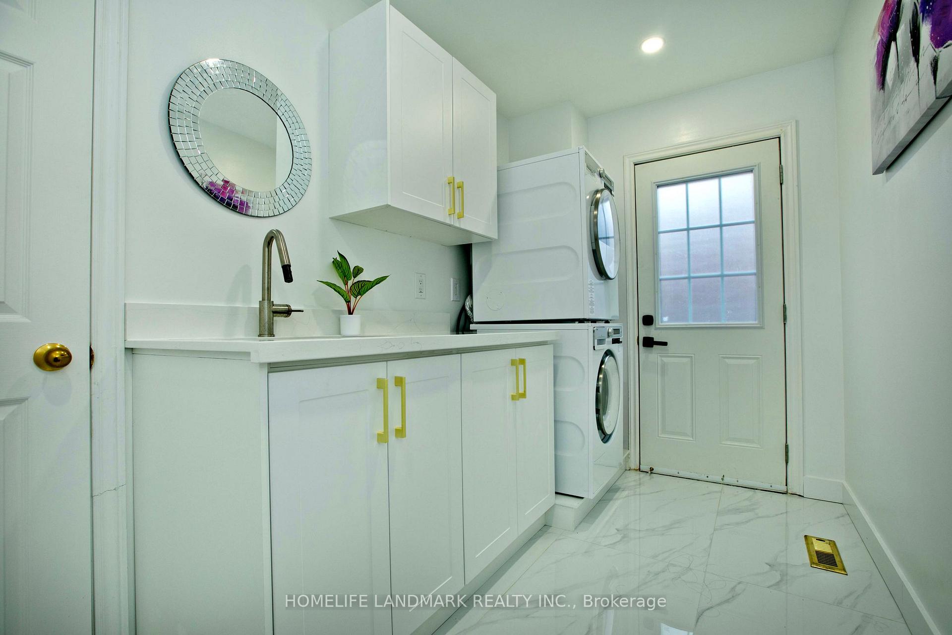 Photo 29 of 43 Forty Second Street, Markham, Markville — HOMEH