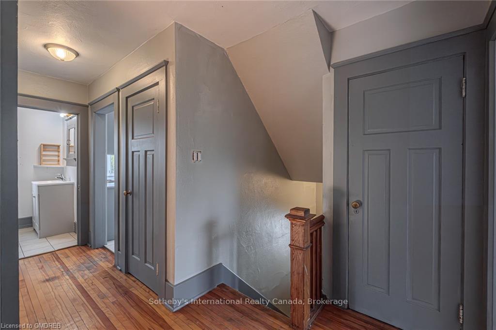 Photo 10 of 189 Park Street, Waterloo, Uptown Waterloo/Westmount — HOMEH