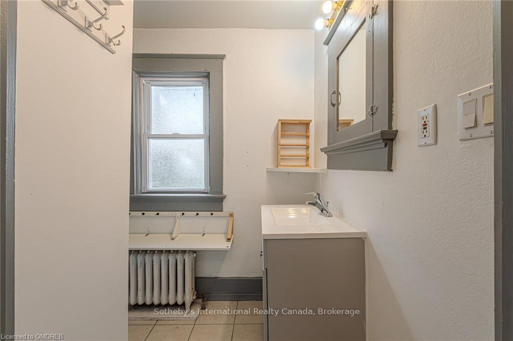 Photo 18 of 189 Park Street, Waterloo, Uptown Waterloo/Westmount — HOMEH