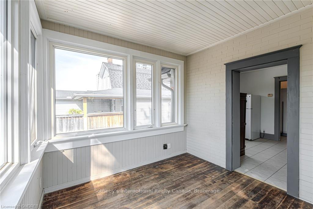 Photo 23 of 189 Park Street, Waterloo, Uptown Waterloo/Westmount — HOMEH