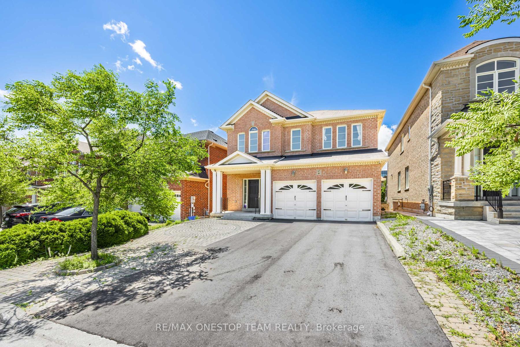 Photo 2 of 97 Lindvest Crescent, Vaughan, Patterson — HOMEH