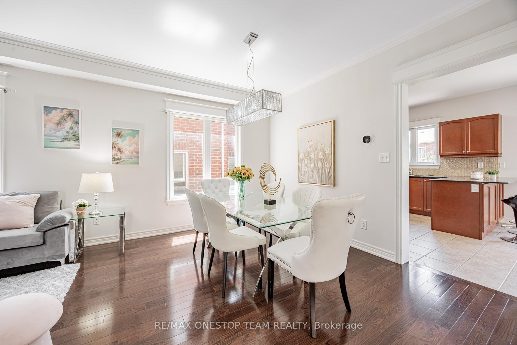 Photo 11 of 97 Lindvest Crescent, Vaughan, Patterson — HOMEH