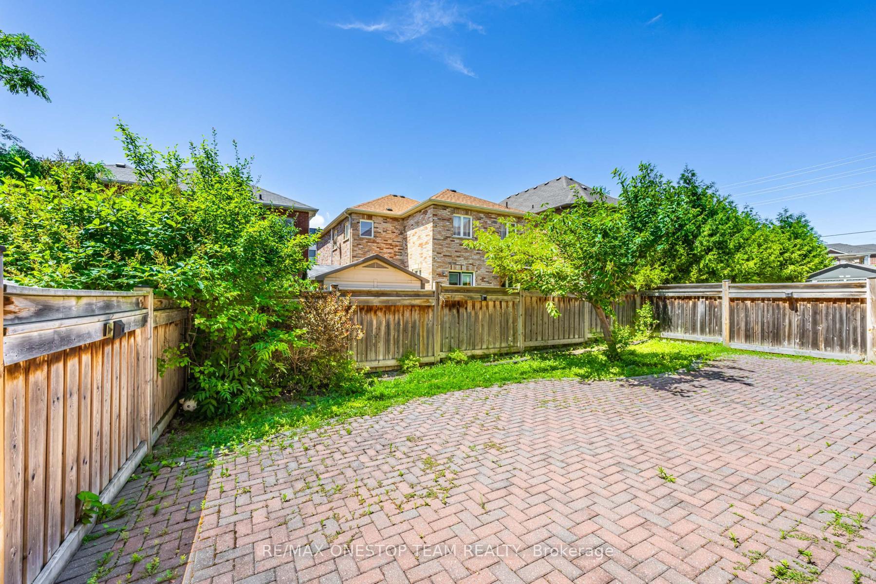 Photo 40 of 97 Lindvest Crescent, Vaughan, Patterson — HOMEH