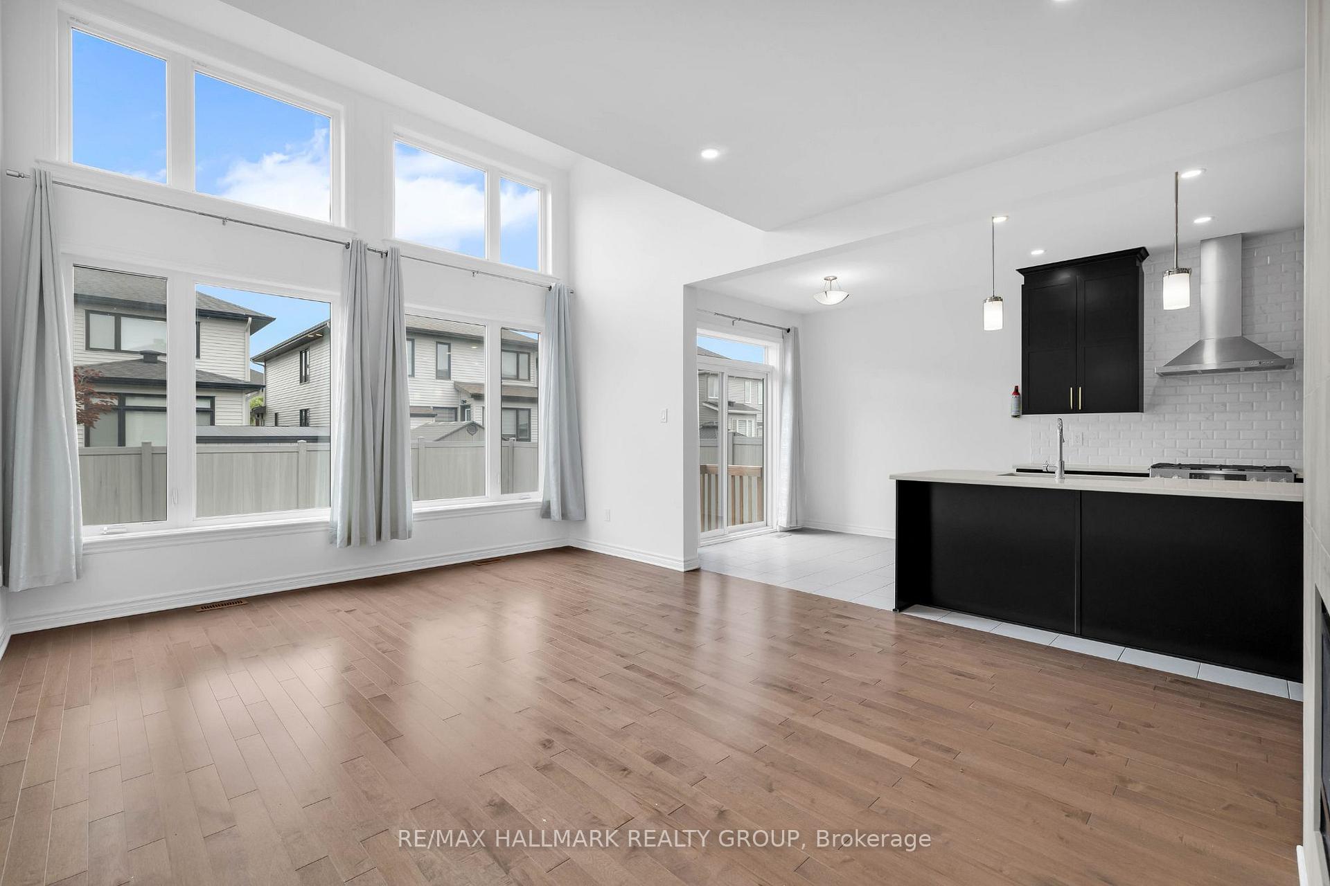 Photo 6 of 276 Big Dipper Street, Ottawa, Riverside South/Gloucester Glen — HOMEH