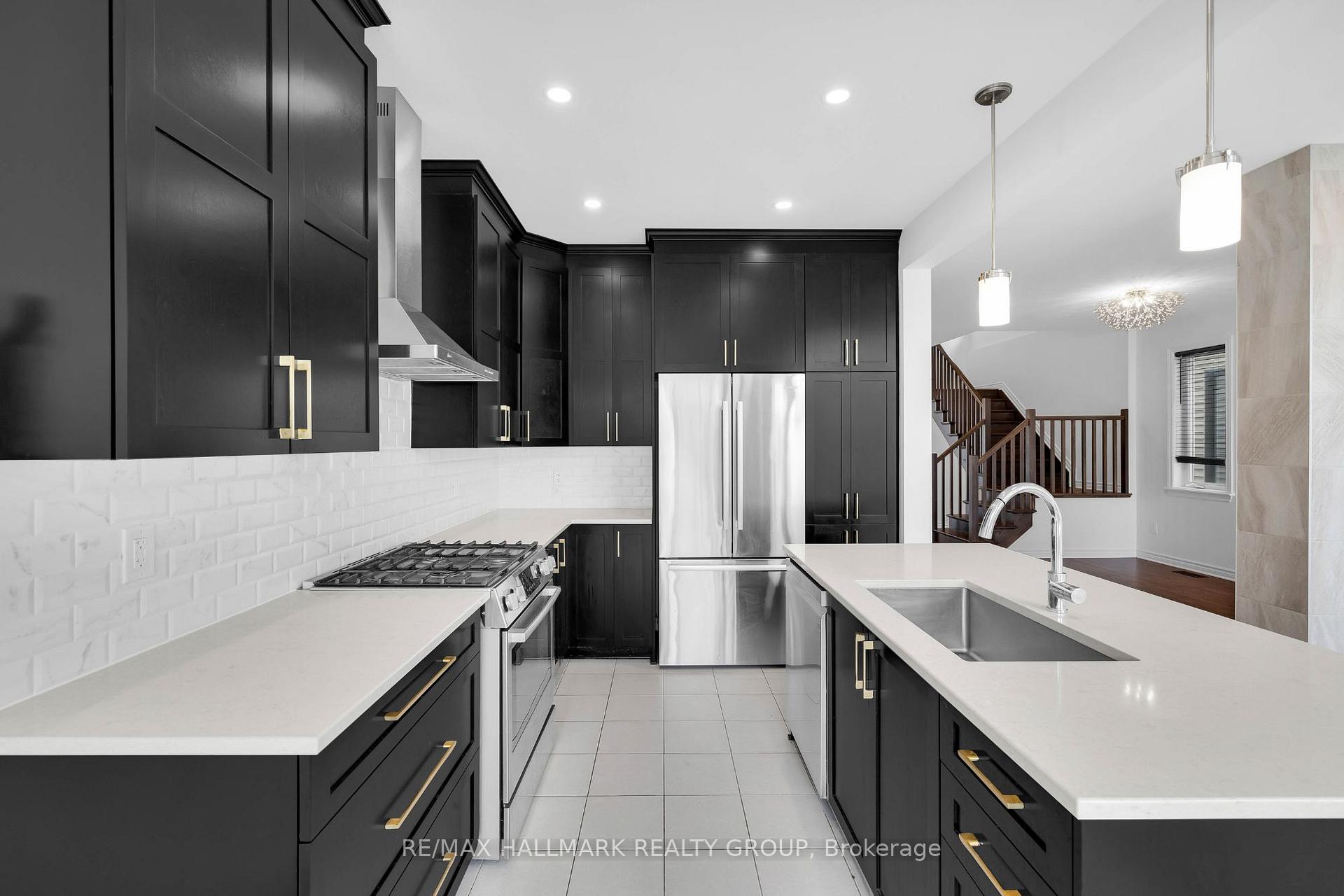 Photo 13 of 276 Big Dipper Street, Ottawa, Riverside South/Gloucester Glen — HOMEH