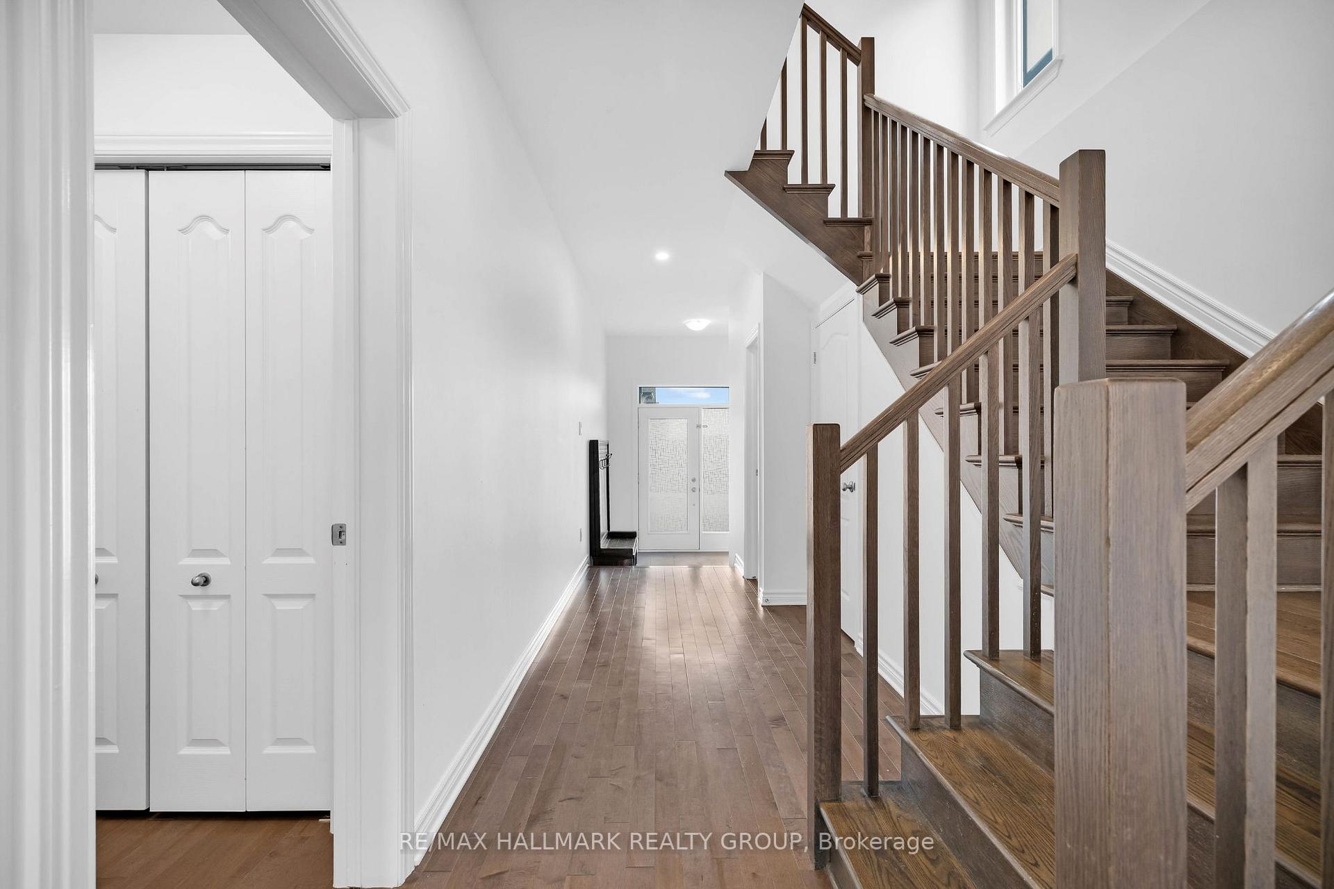 Photo 15 of 276 Big Dipper Street, Ottawa, Riverside South/Gloucester Glen — HOMEH