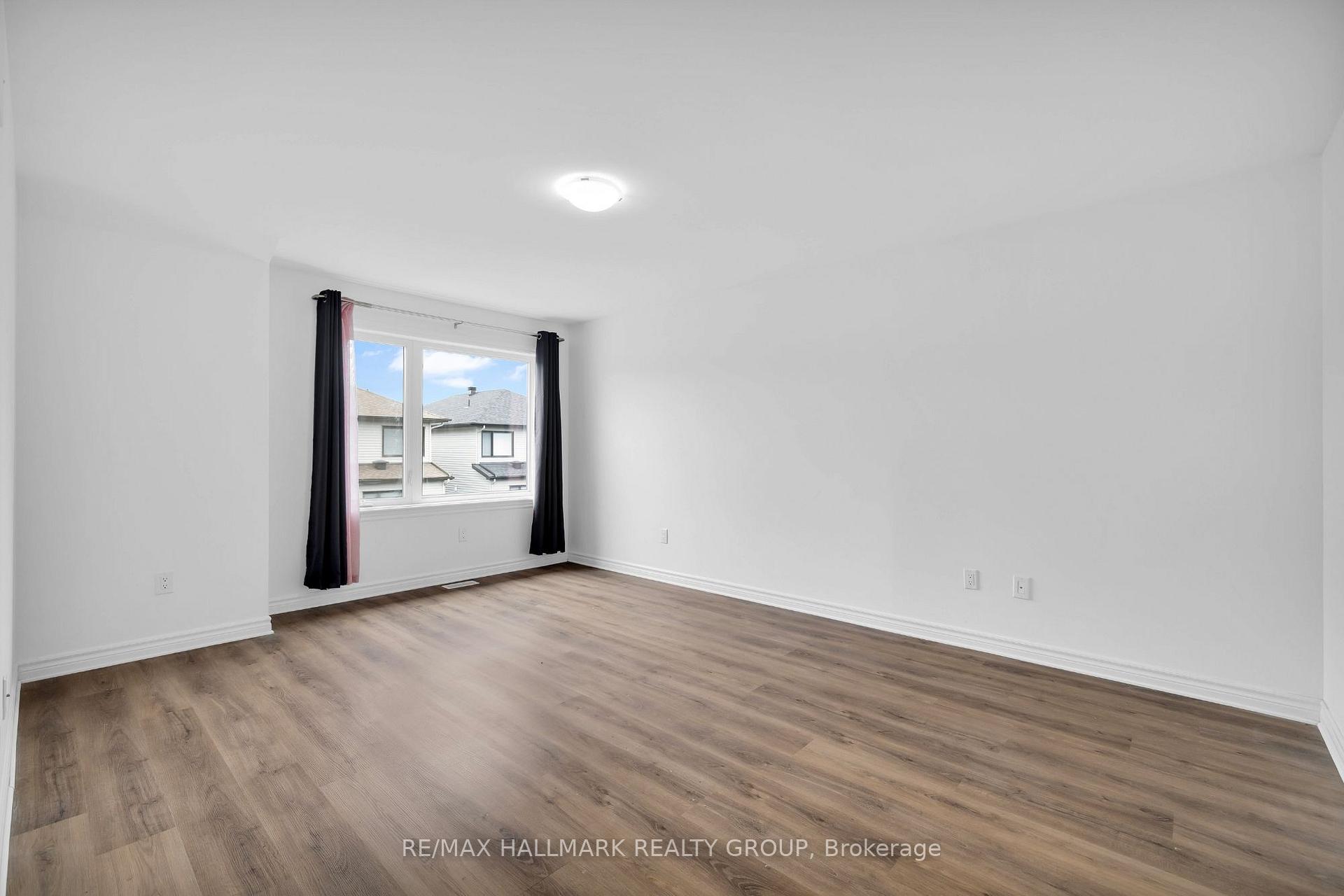 Photo 20 of 276 Big Dipper Street, Ottawa, Riverside South/Gloucester Glen — HOMEH