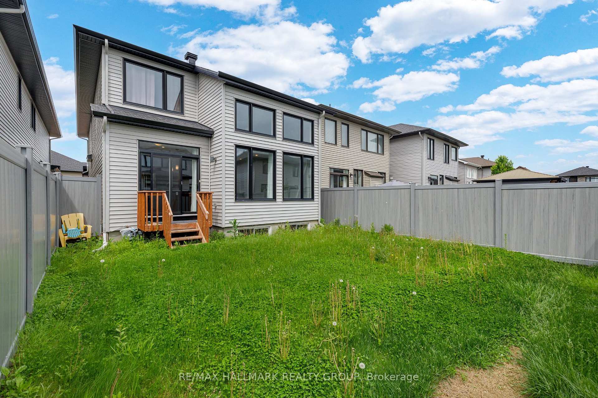 Photo 35 of 276 Big Dipper Street, Ottawa, Riverside South/Gloucester Glen — HOMEH