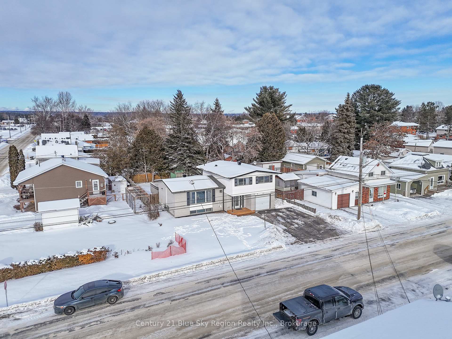 Photo 37 of 157 John Street, West Nipissing, Sturgeon Falls — HOMEH