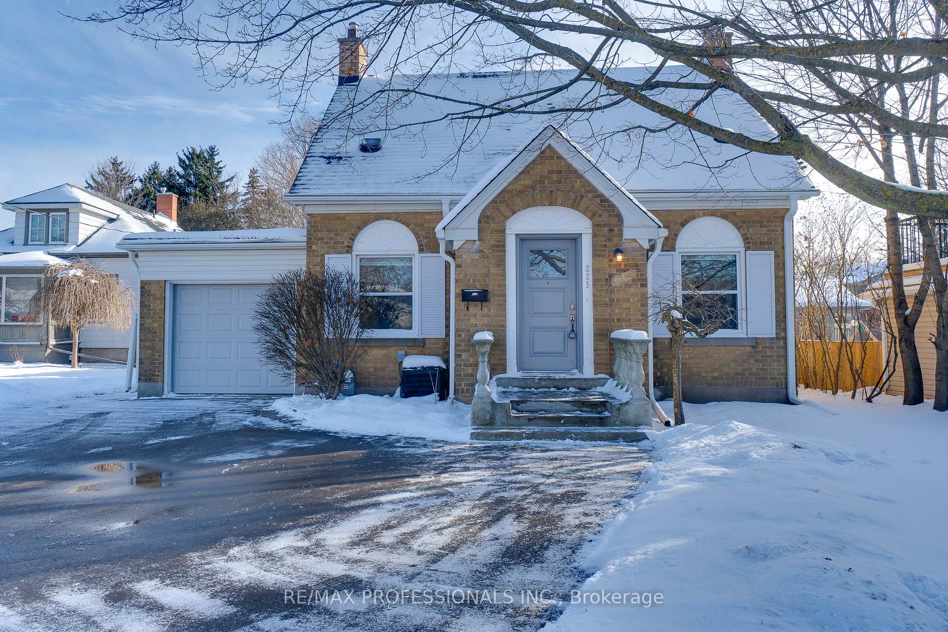 Photo 1 of 225 Bridgeport Road E, Waterloo — HOMEH