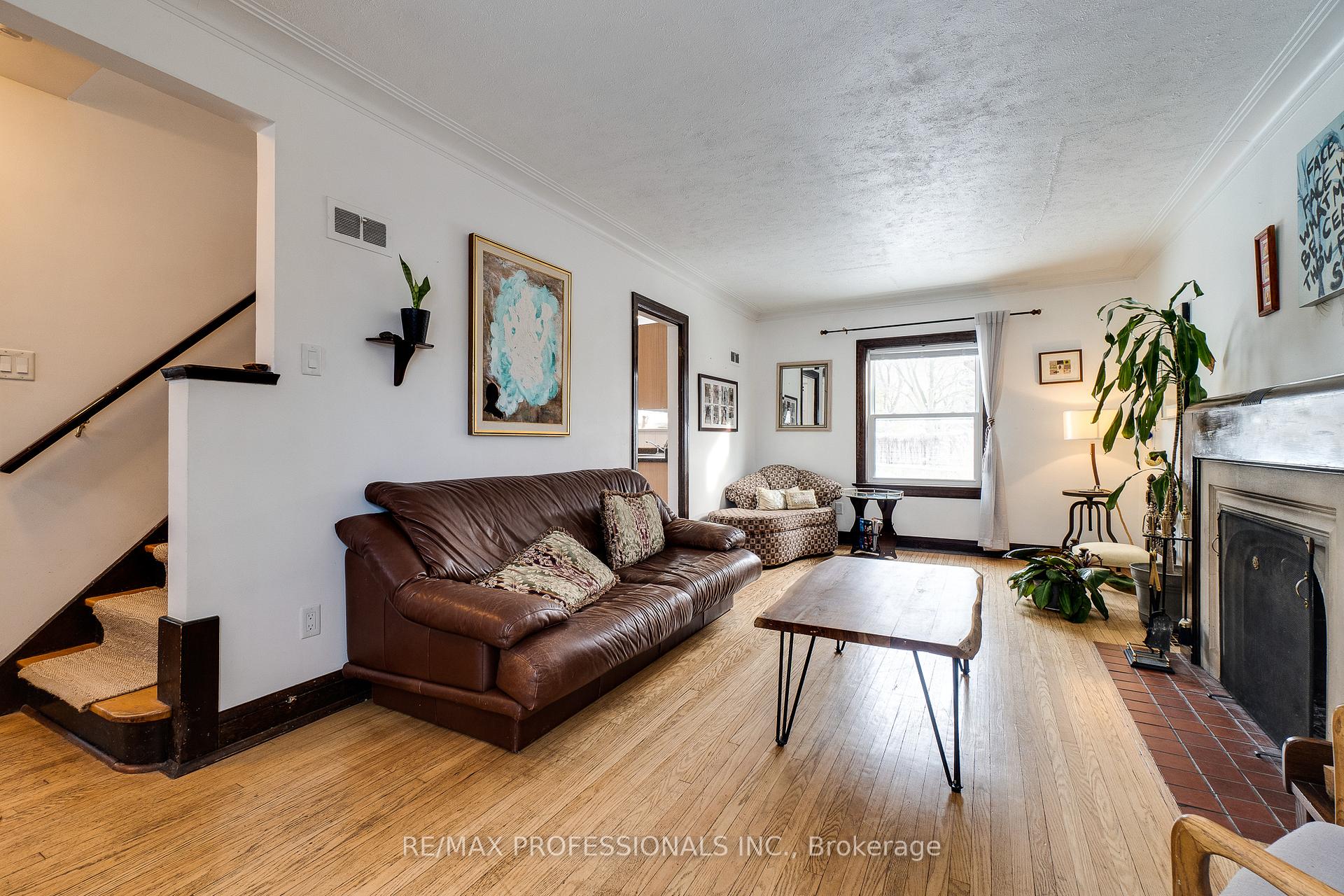 Photo 9 of 225 Bridgeport Road E, Waterloo — HOMEH