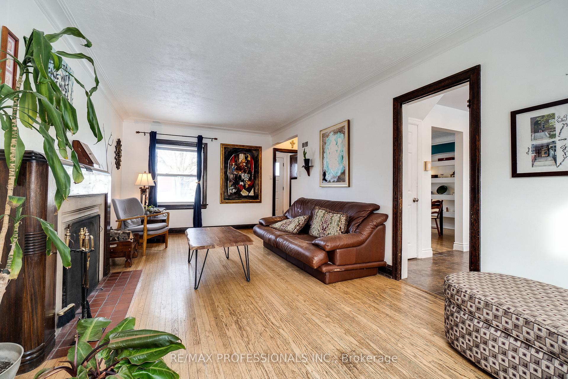 Photo 10 of 225 Bridgeport Road E, Waterloo — HOMEH