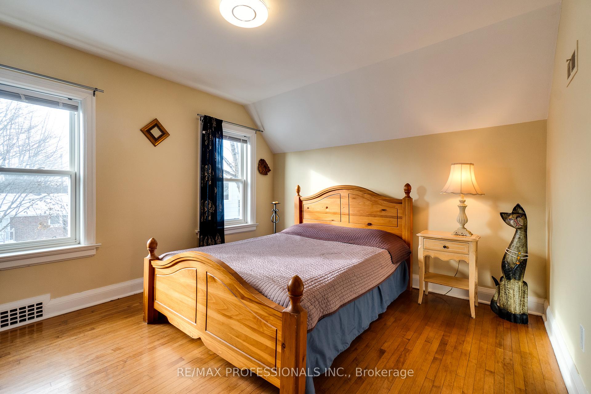 Photo 24 of 225 Bridgeport Road E, Waterloo — HOMEH