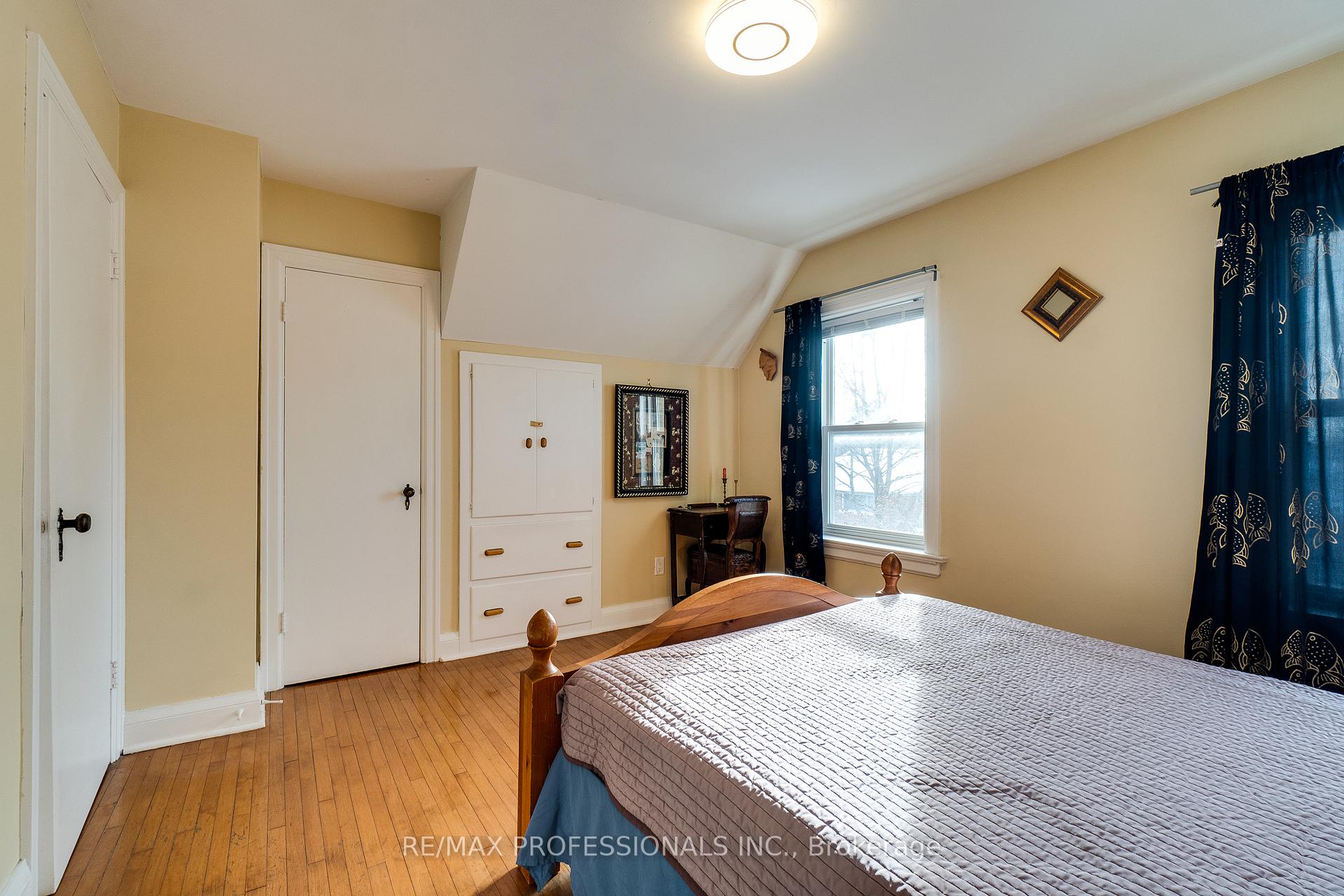 Photo 26 of 225 Bridgeport Road E, Waterloo — HOMEH