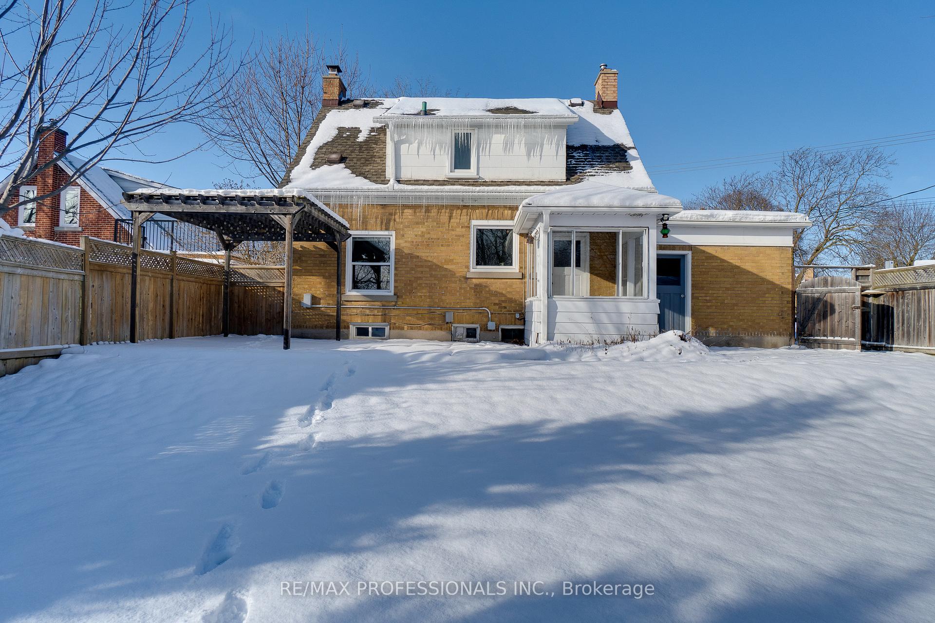 Photo 36 of 225 Bridgeport Road E, Waterloo — HOMEH