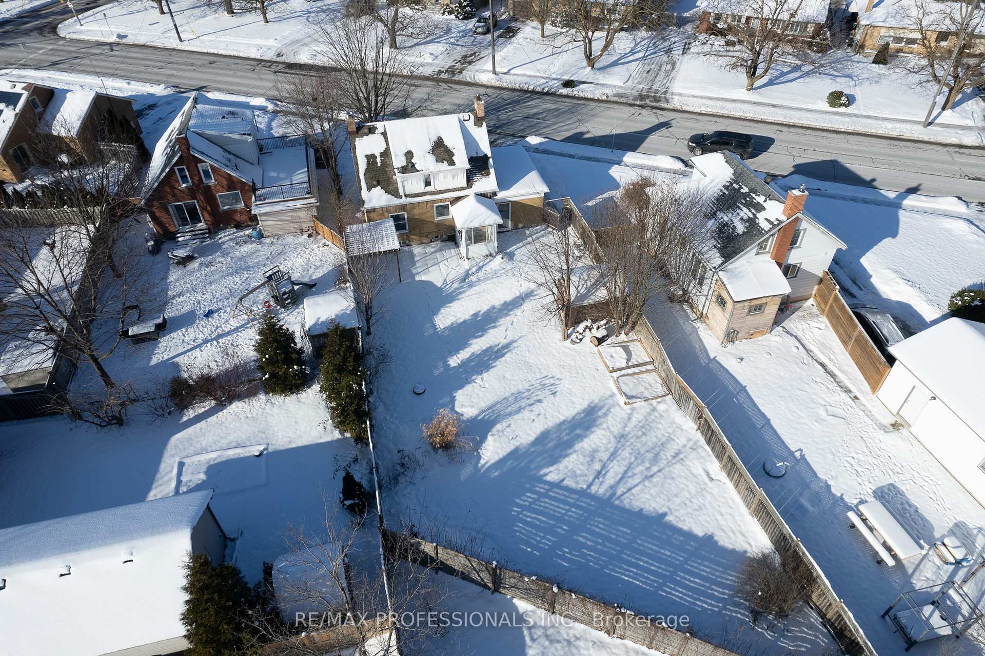 Photo 38 of 225 Bridgeport Road E, Waterloo — HOMEH