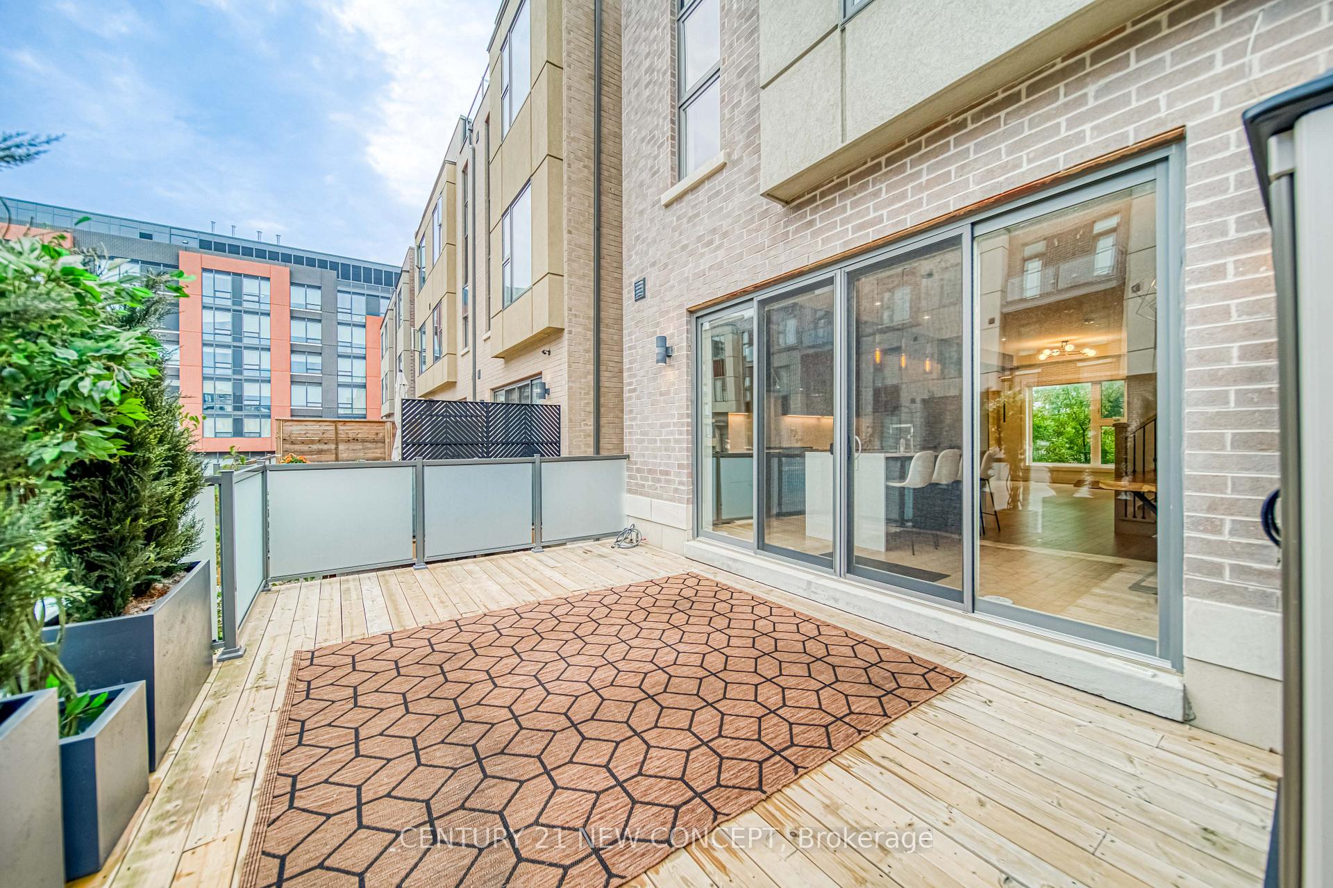 Photo 14 of 895 Clark Avenue W, Vaughan, Brownridge — HOMEH