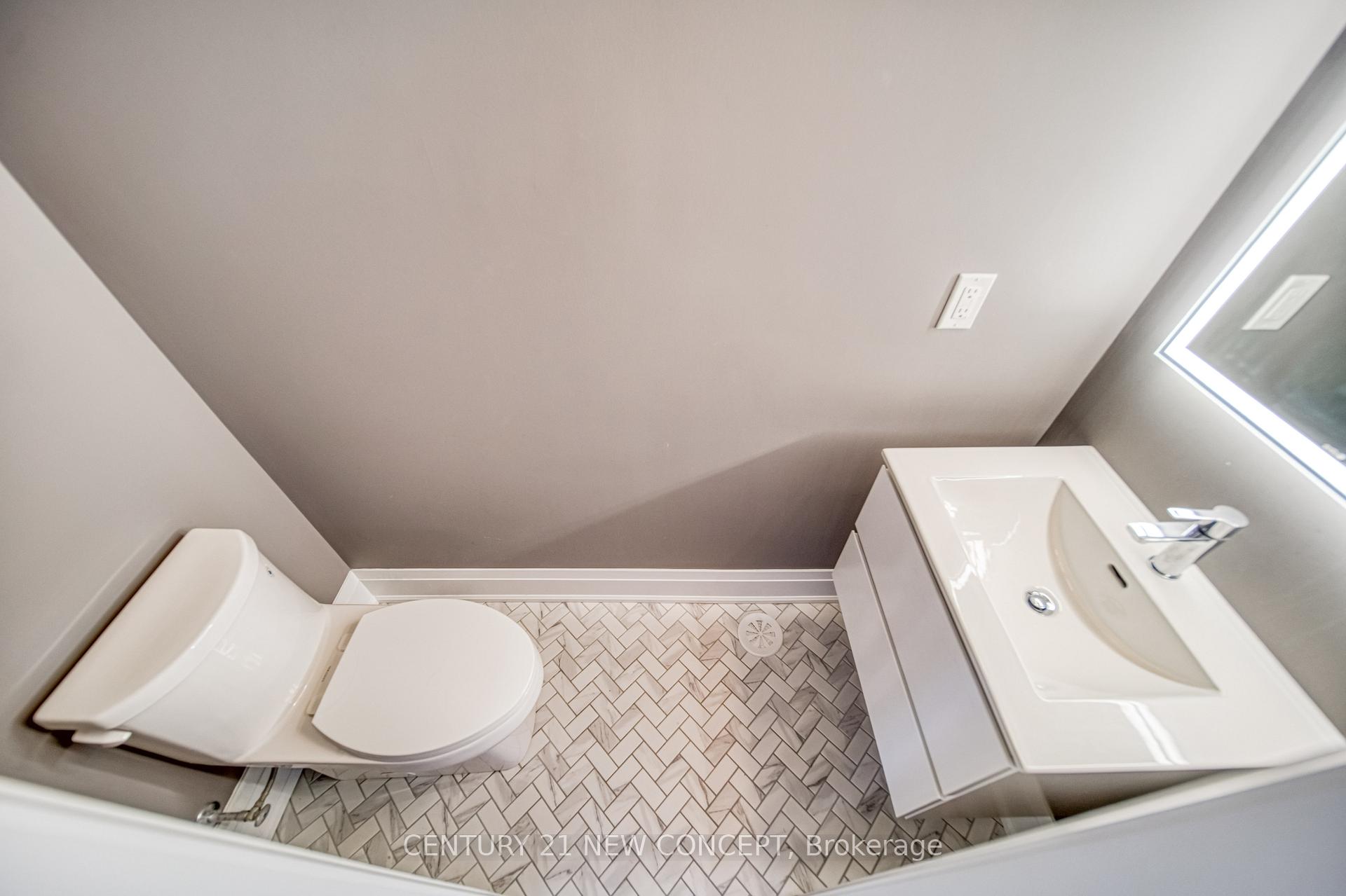 Photo 15 of 895 Clark Avenue W, Vaughan, Brownridge — HOMEH