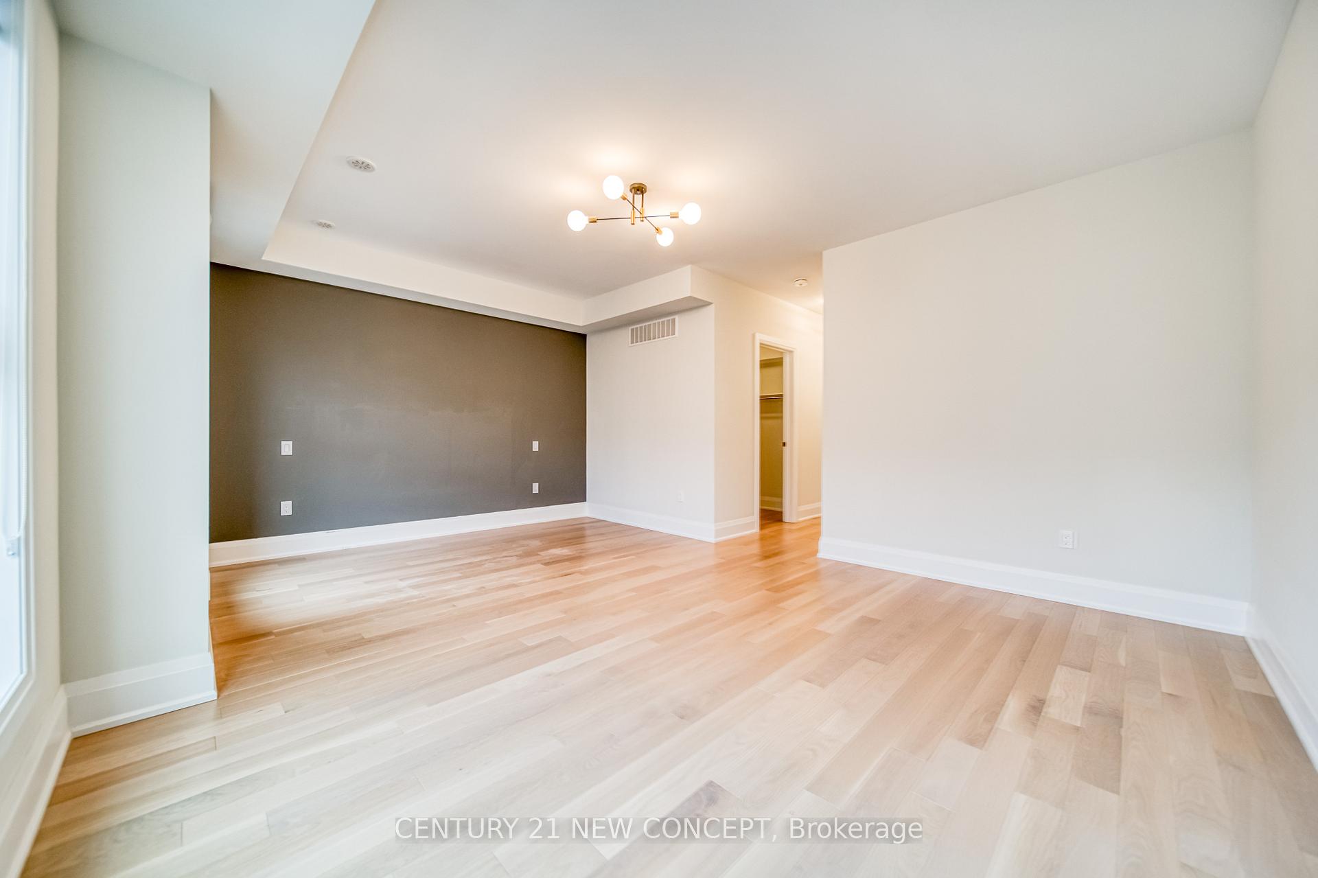 Photo 19 of 895 Clark Avenue W, Vaughan, Brownridge — HOMEH
