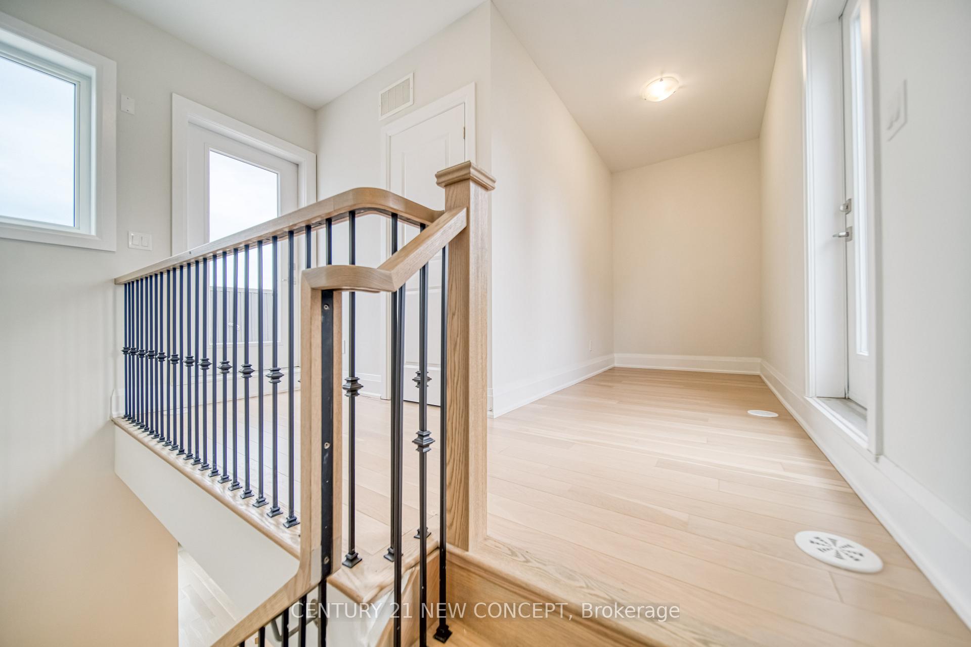 Photo 37 of 895 Clark Avenue W, Vaughan, Brownridge — HOMEH