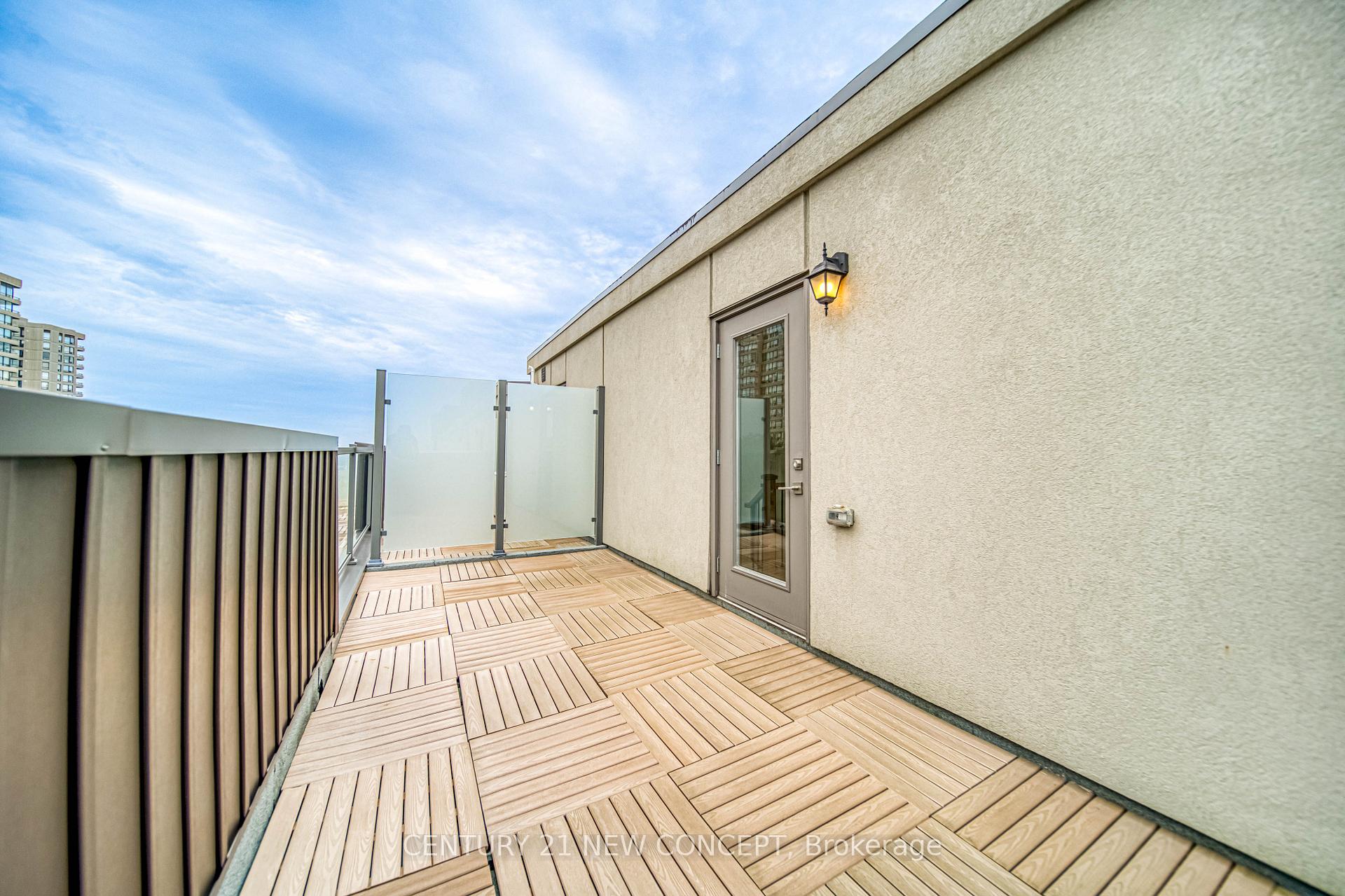 Photo 39 of 895 Clark Avenue W, Vaughan, Brownridge — HOMEH