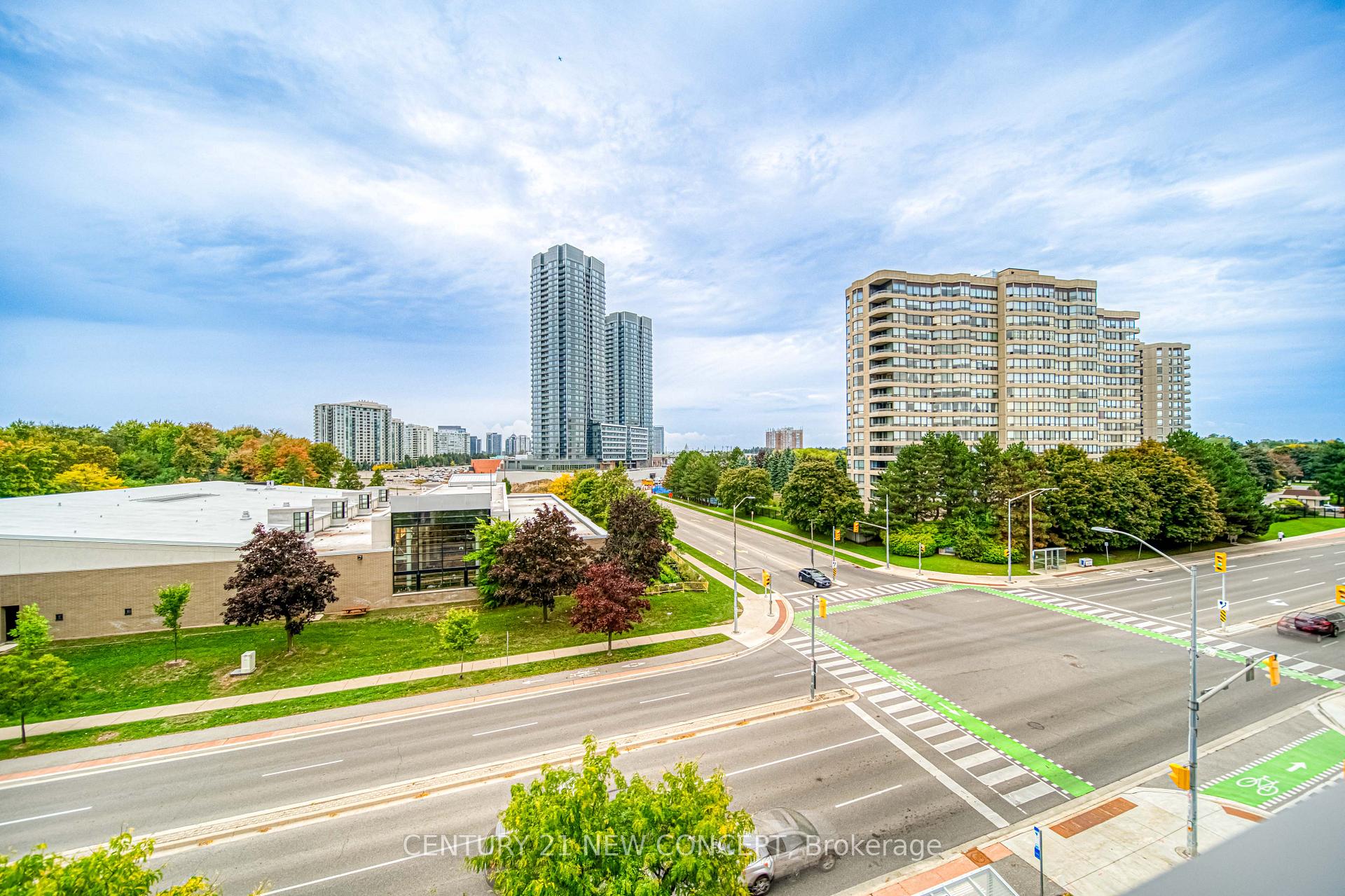 Photo 40 of 895 Clark Avenue W, Vaughan, Brownridge — HOMEH